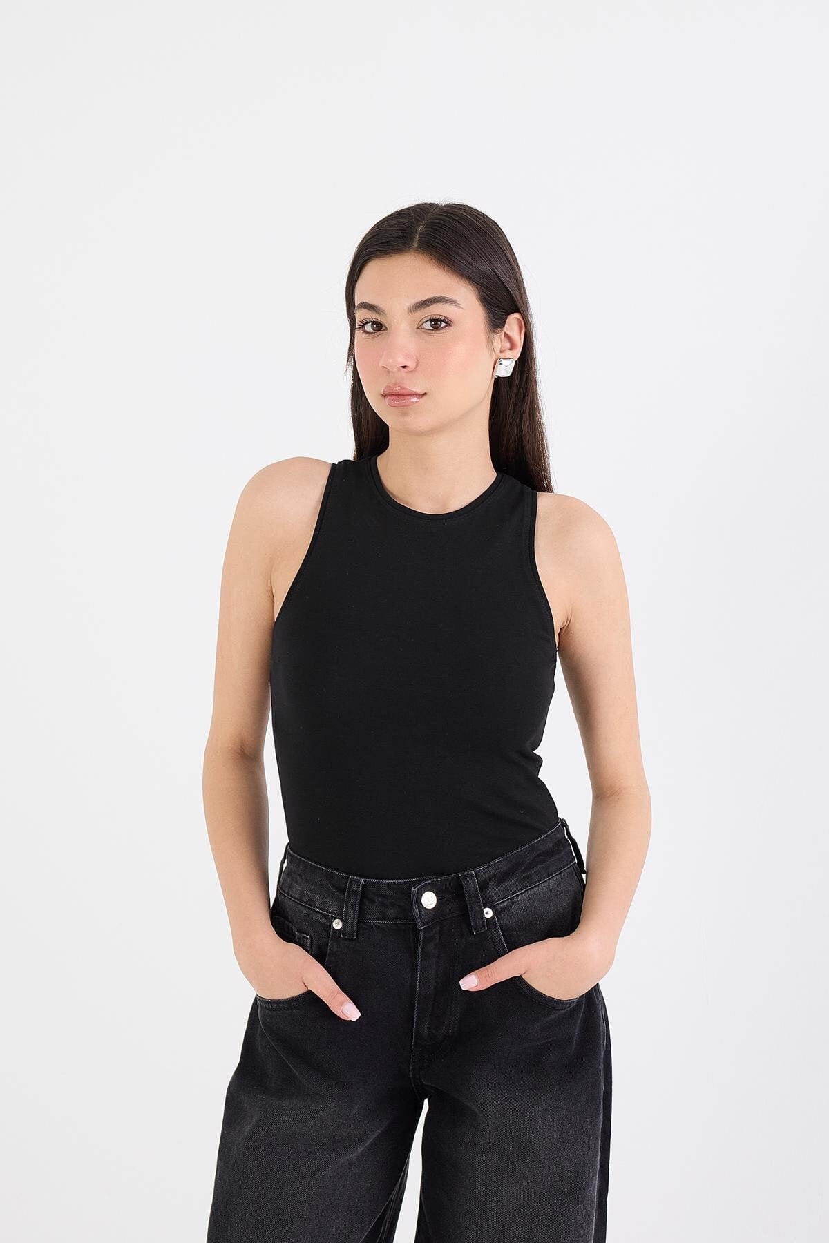 Black_Halter-Neck-Tank-Top-addax