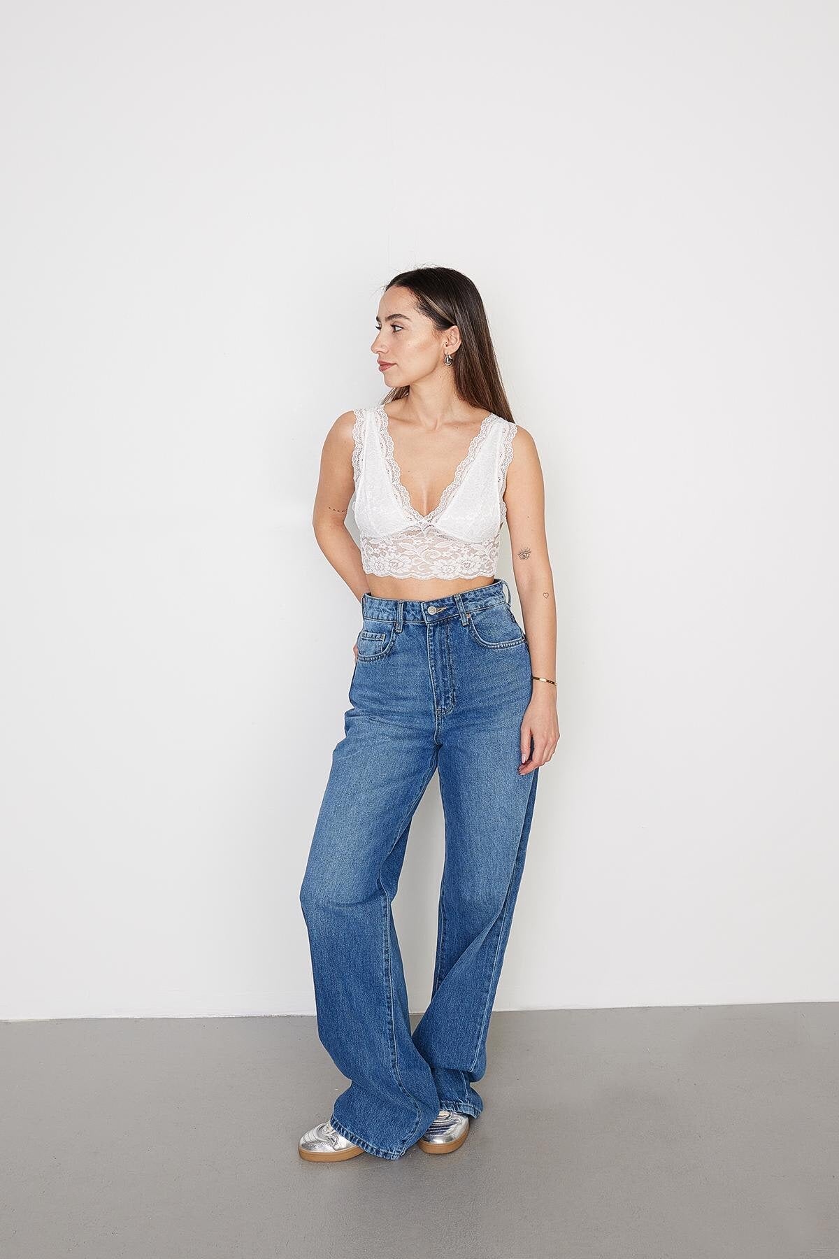 White_Thick-Strap-Lace-Bustier-addax