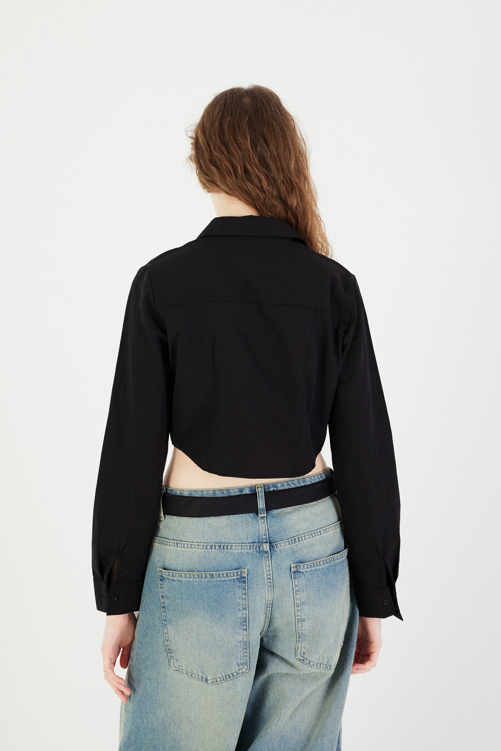 Black_Crop-Shirt-with-Pocket-Detail-addax