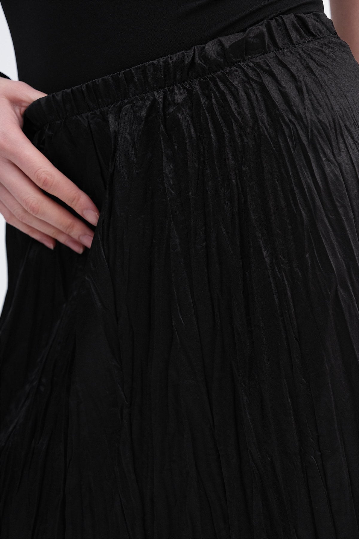 Black_Long-Skirt-With-Elastic-Waist-addax