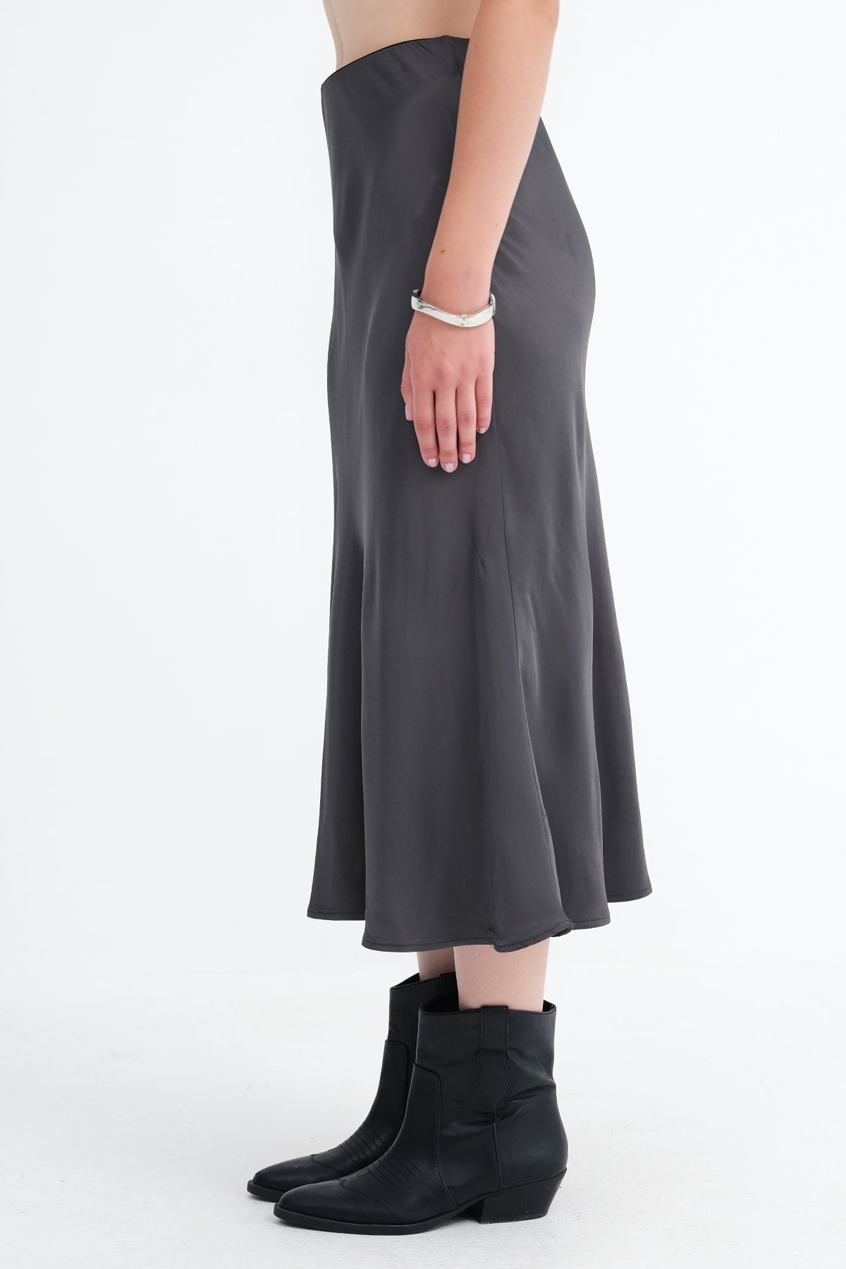 L.Charcoal_Satin-Midi-Skirt-addax