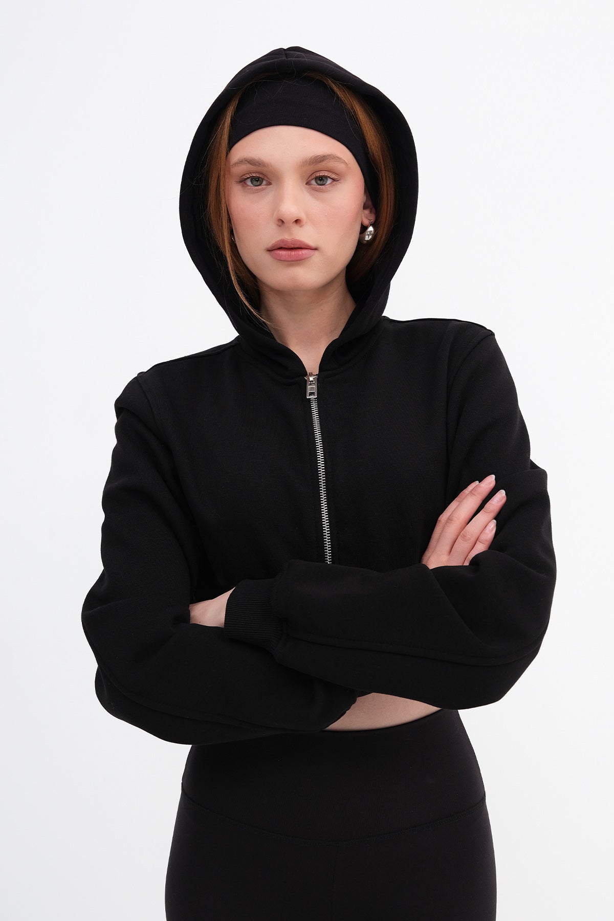 Black_Raised-Hooded-Crop-Sweatshirt-addax
