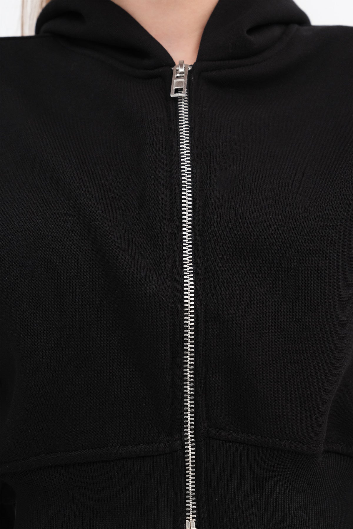 Black_Raised-Hooded-Crop-Sweatshirt-addax