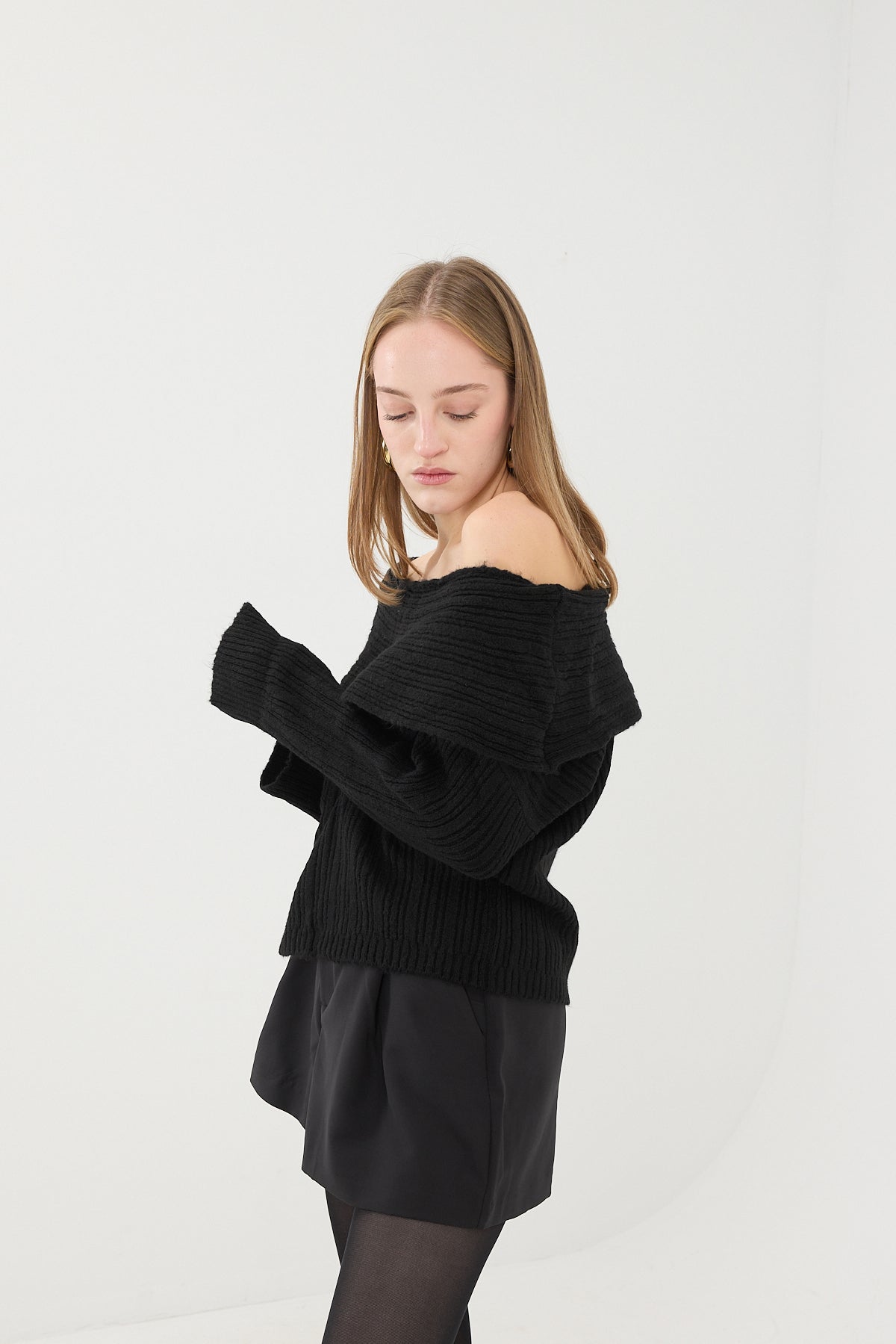 Black_Boat-Neck-Long-Sleeve-Knit-Sweater-addax