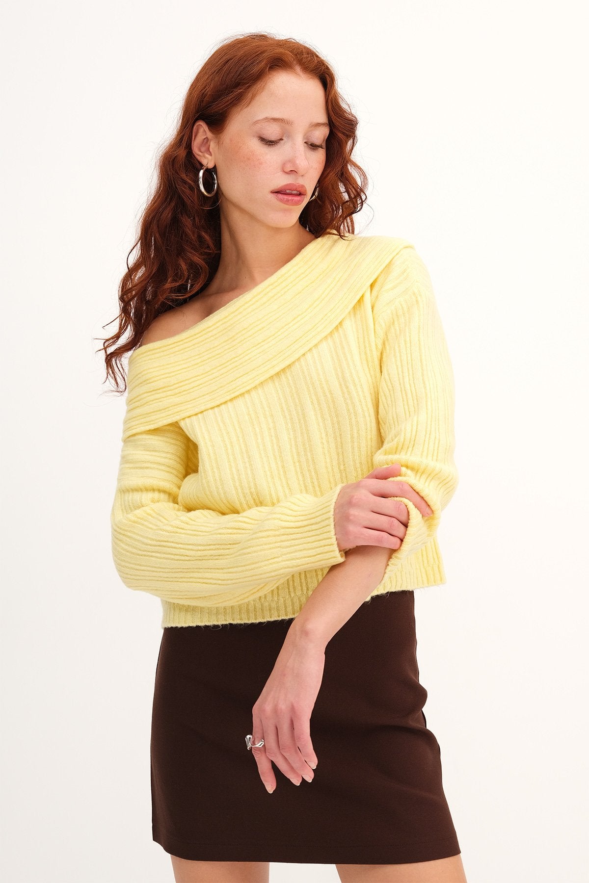 Yellow_Boat-Neck-Long-Sleeve-Knit-Sweater-addax