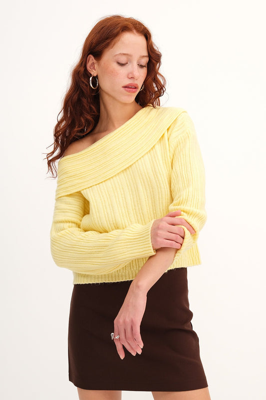 Yellow_Boat-Neck-Long-Sleeve-Knit-Sweater-addax