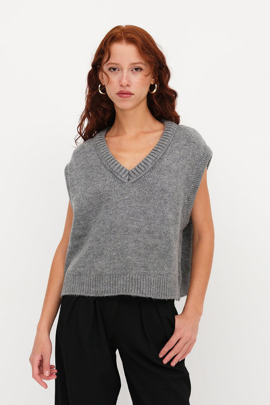 Grey_V-Neck-Knit-Vest-addax