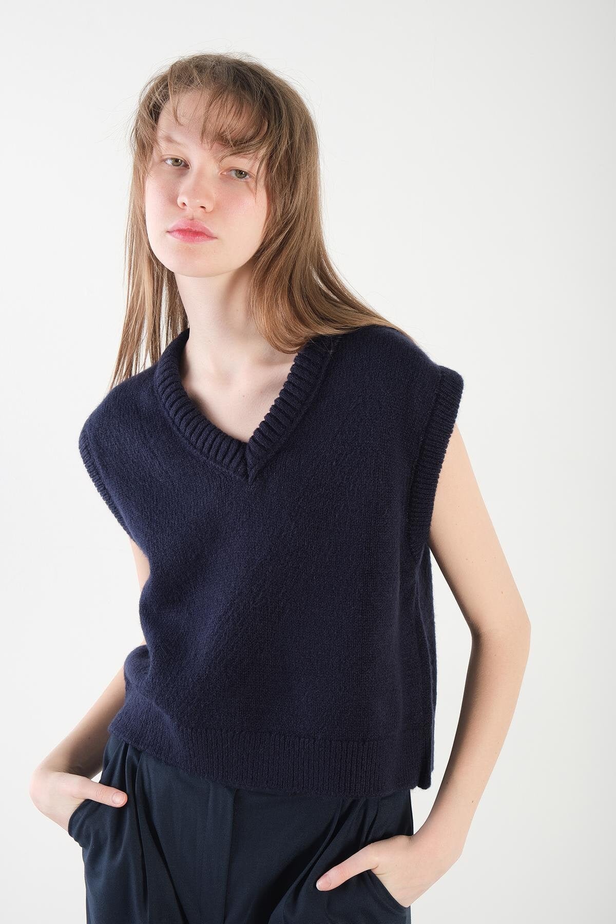 Night-Blue_V-Neck-Knit-Vest-addax
