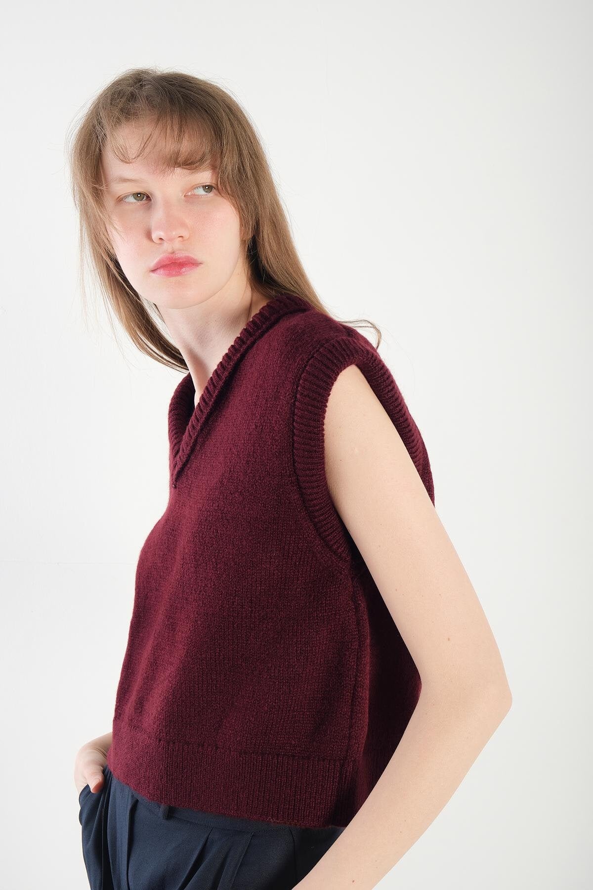 Burgundy_V-Neck-Knit-Vest-addax