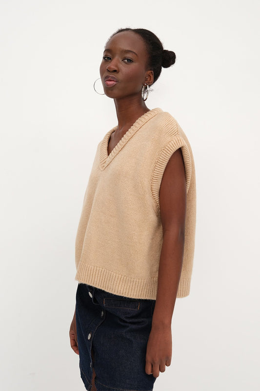 Beige_V-Neck-Knit-Vest-addax