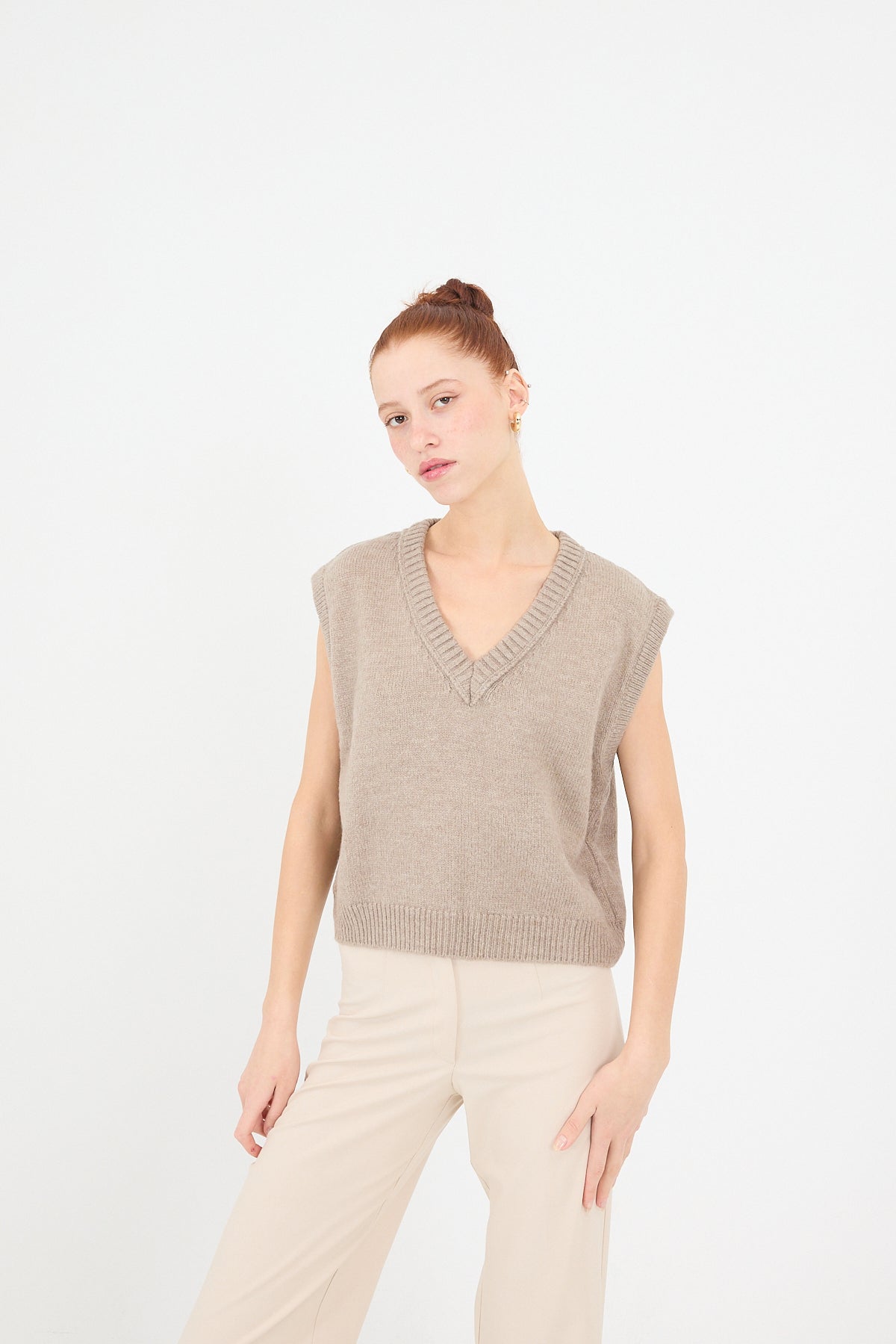 Light-Taupe_V-Neck-Knit-Vest-addax