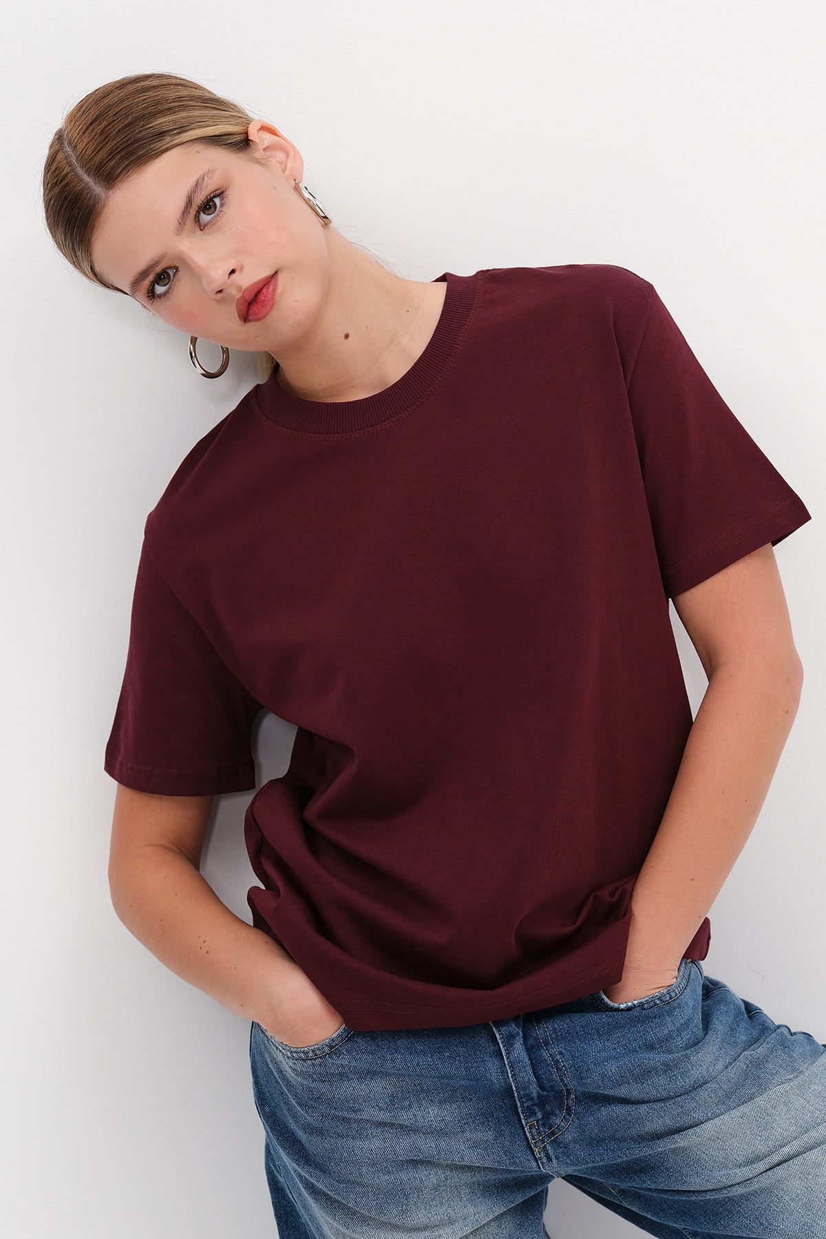 Burgundy_Round-Neck-Basic-T-shirt-addax