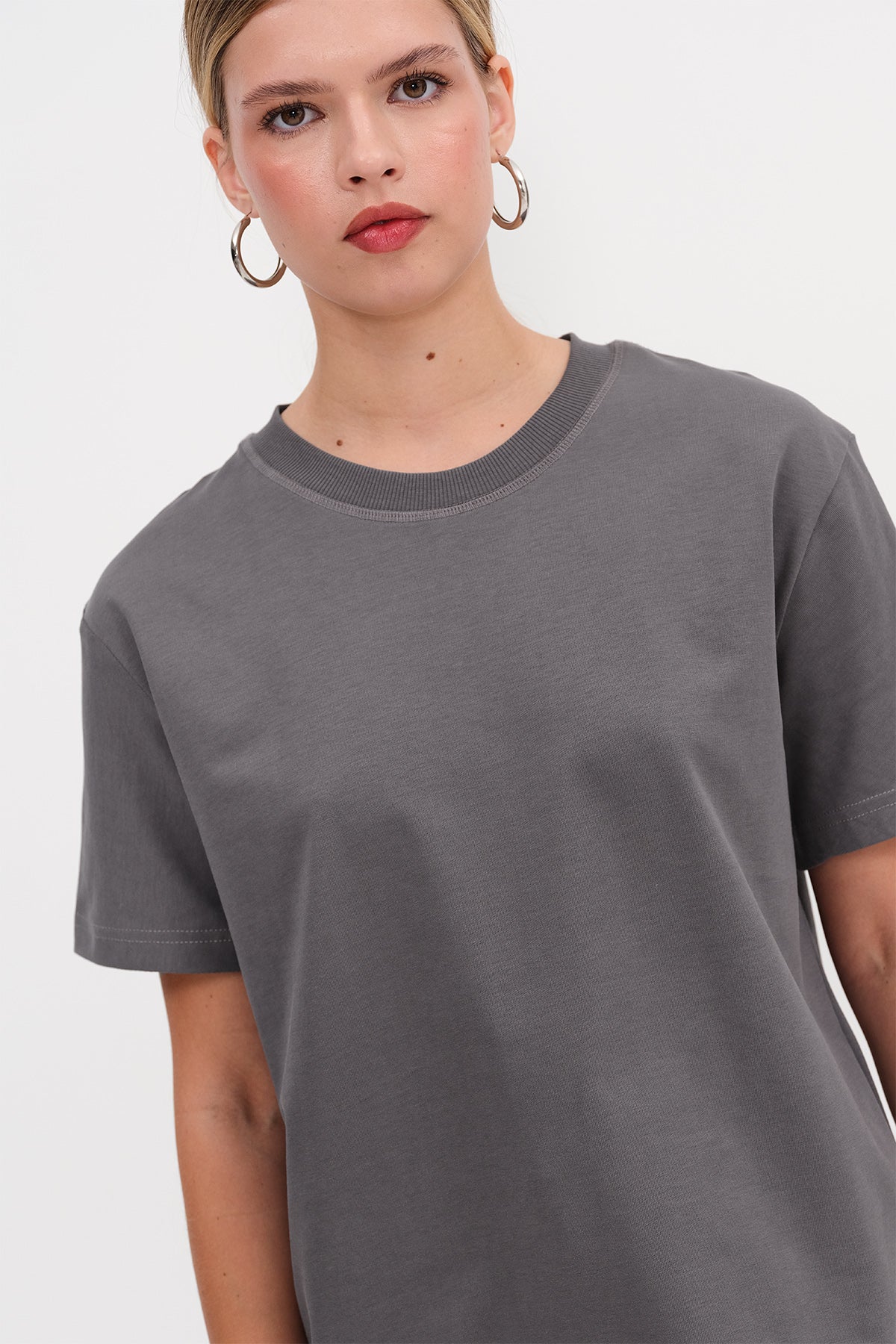 Lead-Grey_Round-Neck-Basic-T-shirt-addax