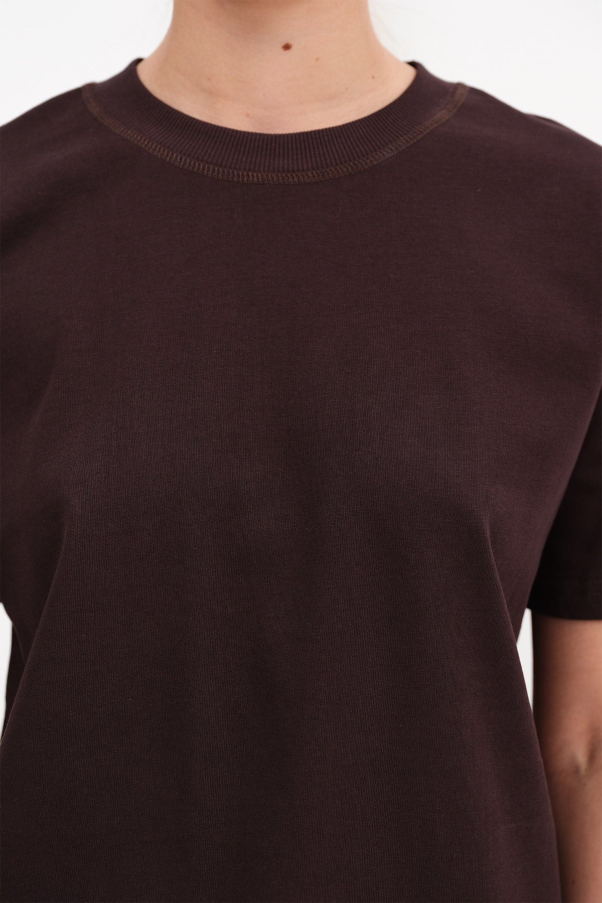Dark-Brown_Round-Neck-Basic-T-shirt-addax
