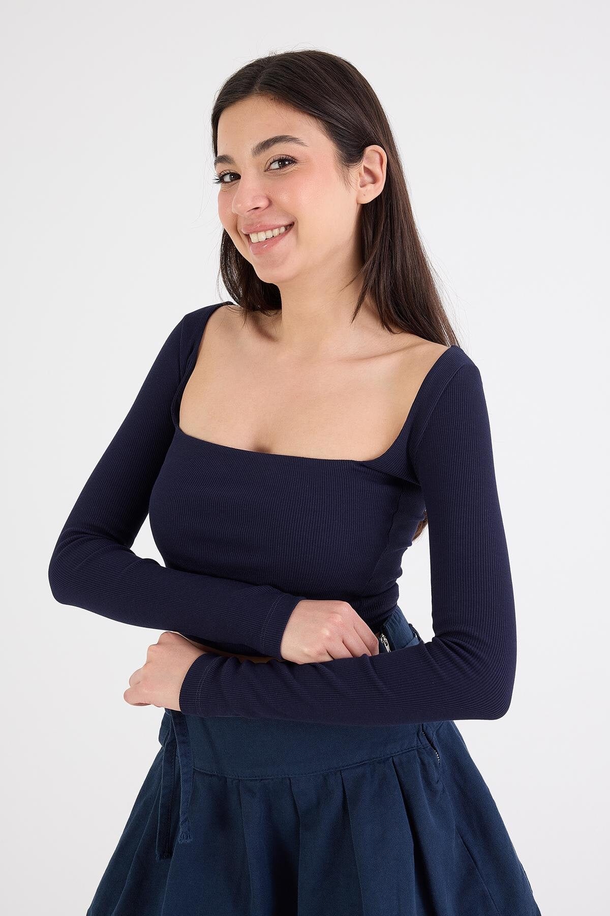 Night-Blue_Square-Neck-Ribbed-Crop-Top-addax