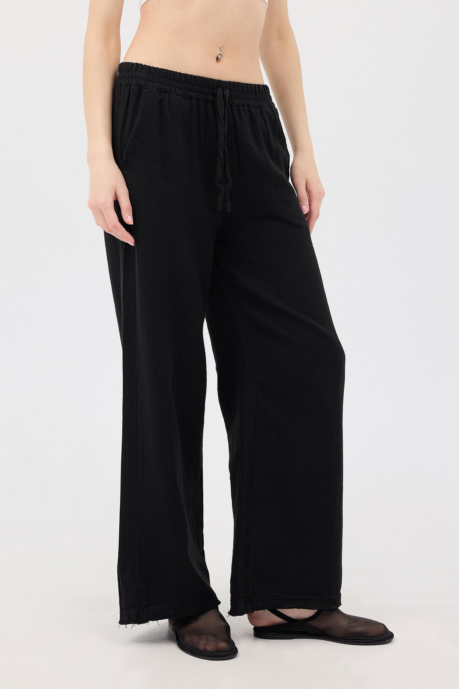 Black_Wide-Leg-Trousers-With-Elastic-Waist-addax