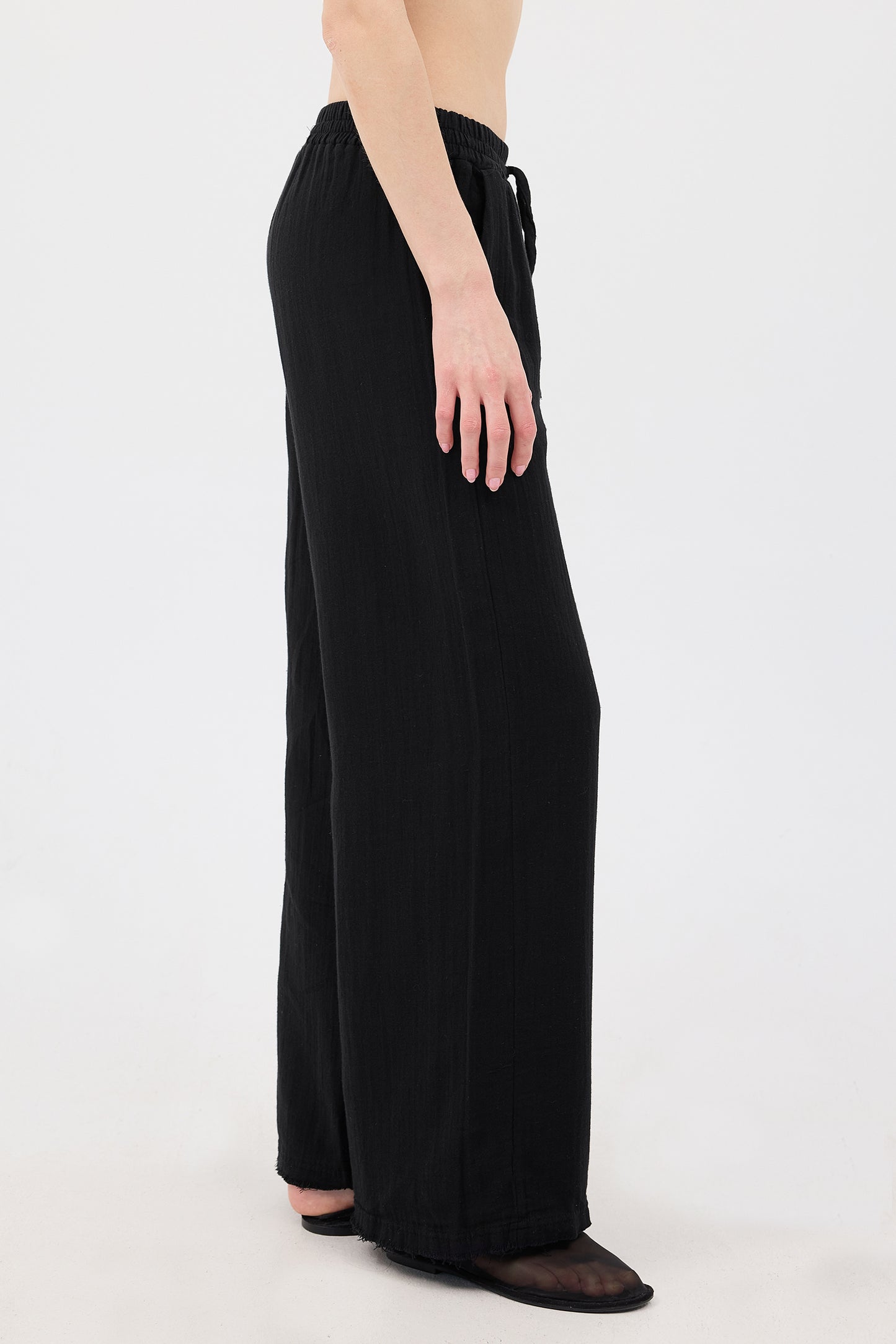 Black_Wide-Leg-Trousers-With-Elastic-Waist-addax