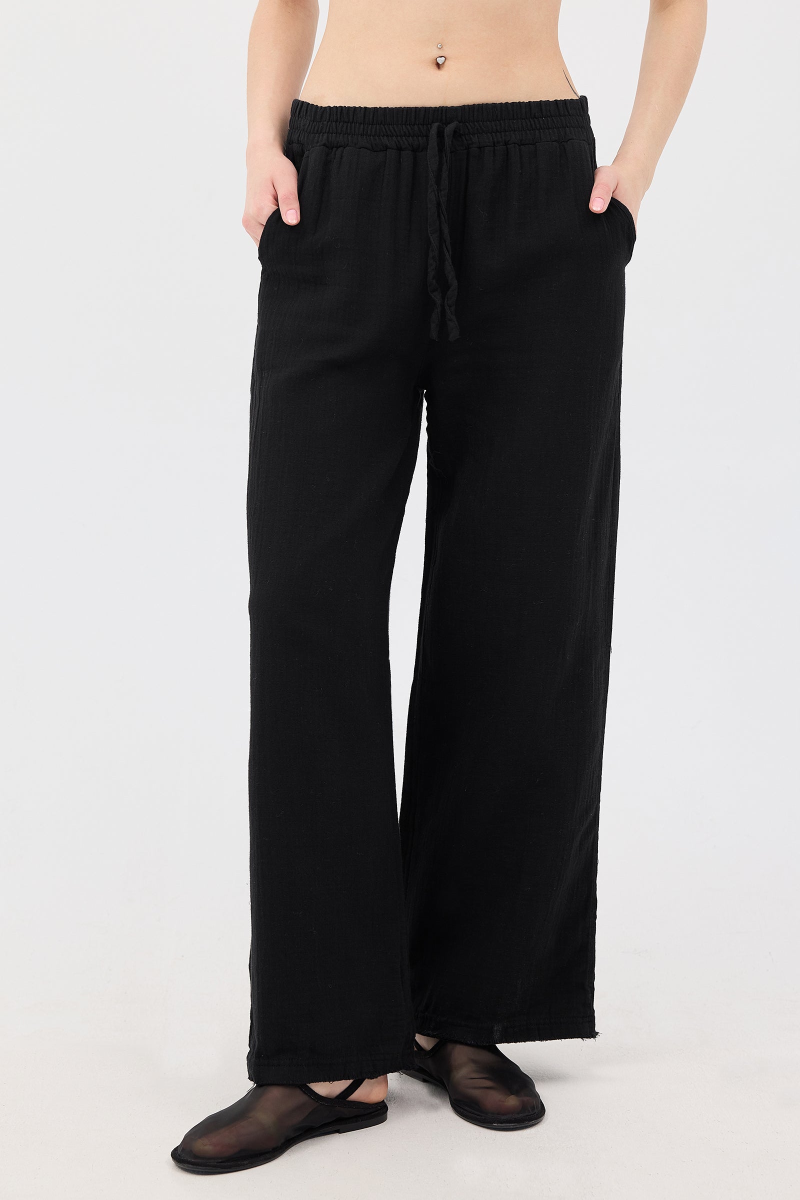Black_Wide-Leg-Trousers-With-Elastic-Waist-addax