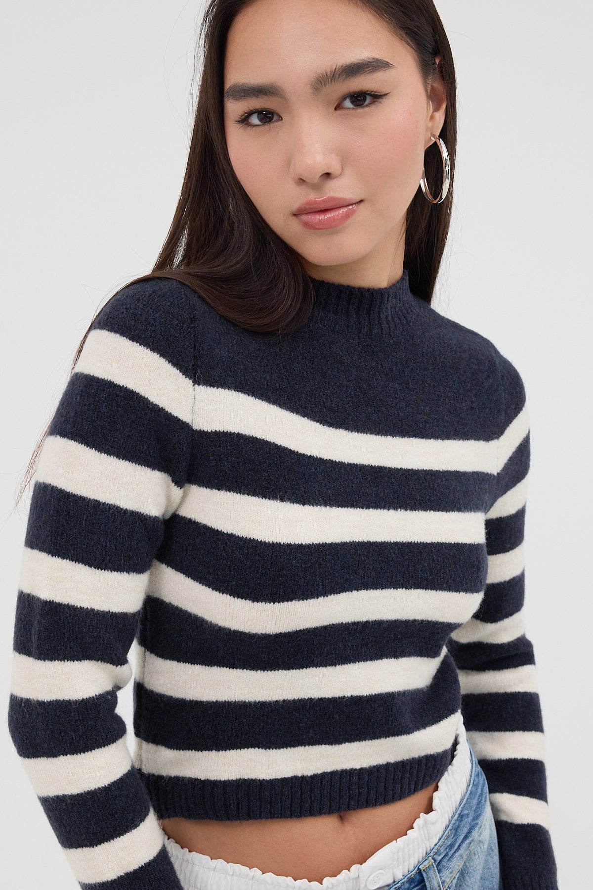 Night-Blue---Beige_High-Collar-Striped-Knitwear-Sweater-addax