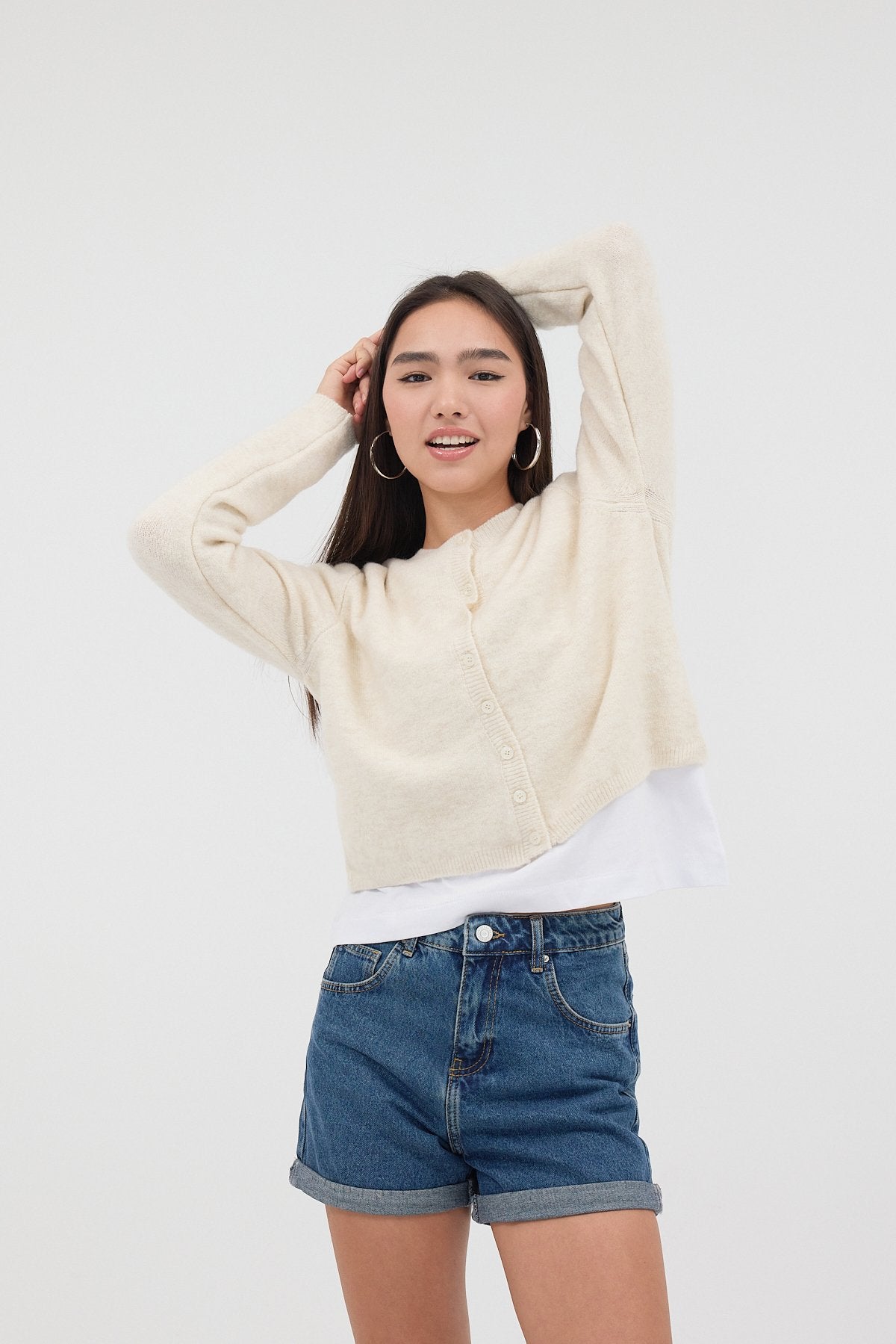Beige_Crew-Neck-Buttoned-Knitwear-Cardigan-addax