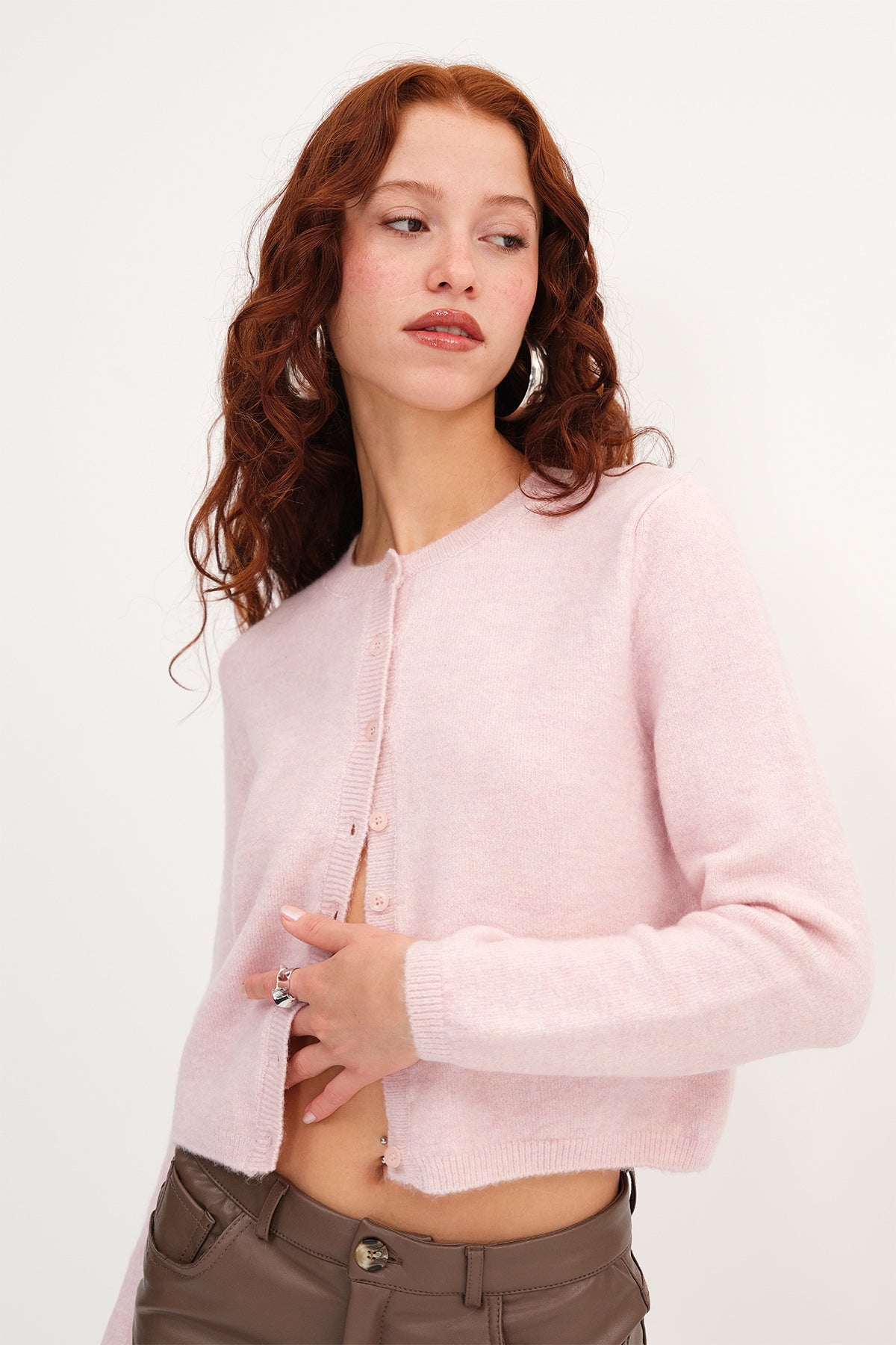 Lotus_Crew-Neck-Buttoned-Knitwear-Cardigan-addax