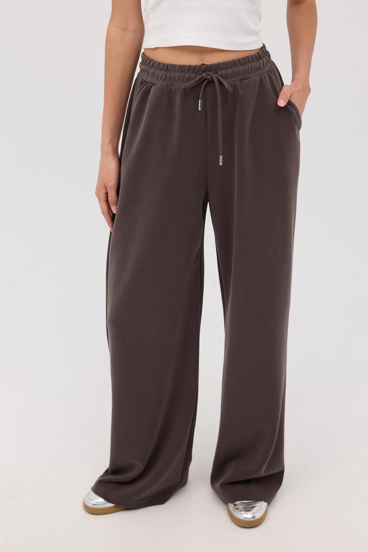 Brown_Elastic-Waist-Modal-Sweatpants-addax