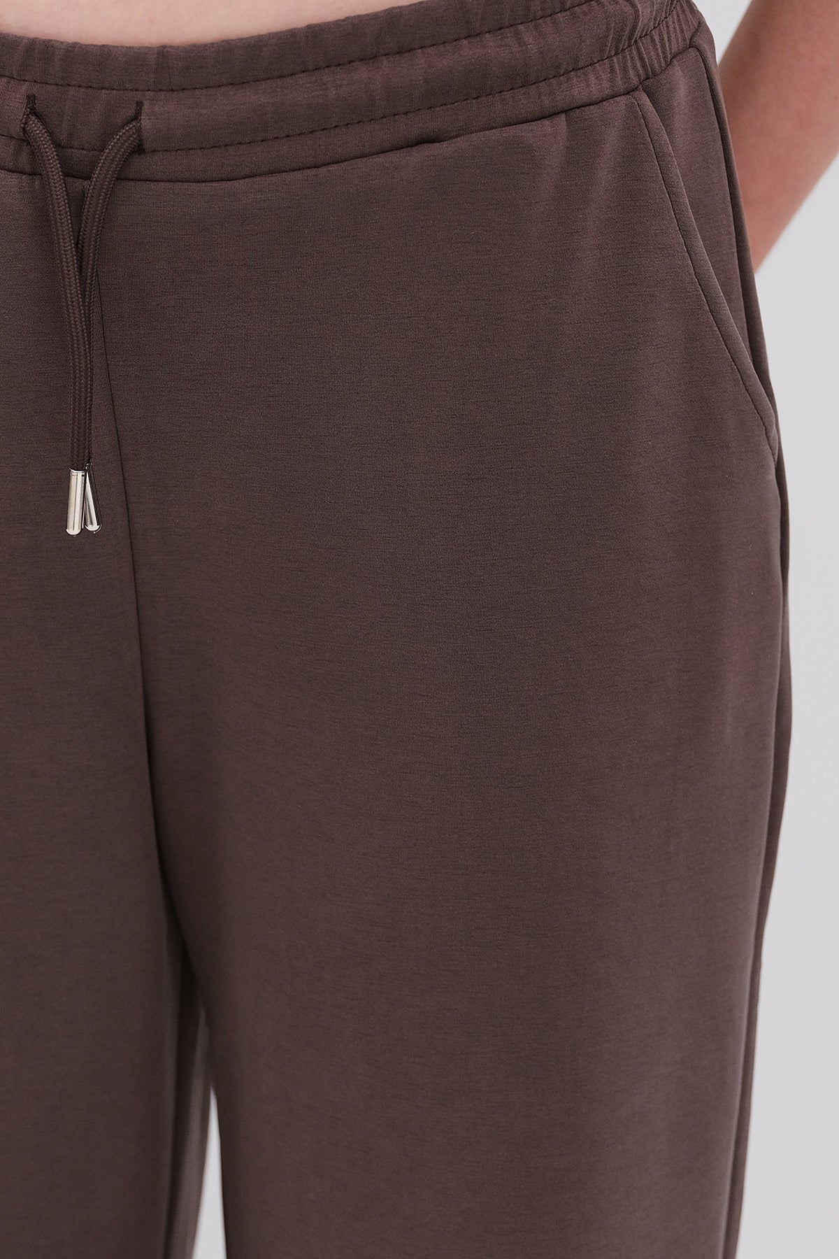 New-Brown_Elastic-Waist-Modal-Sweatpants-addax