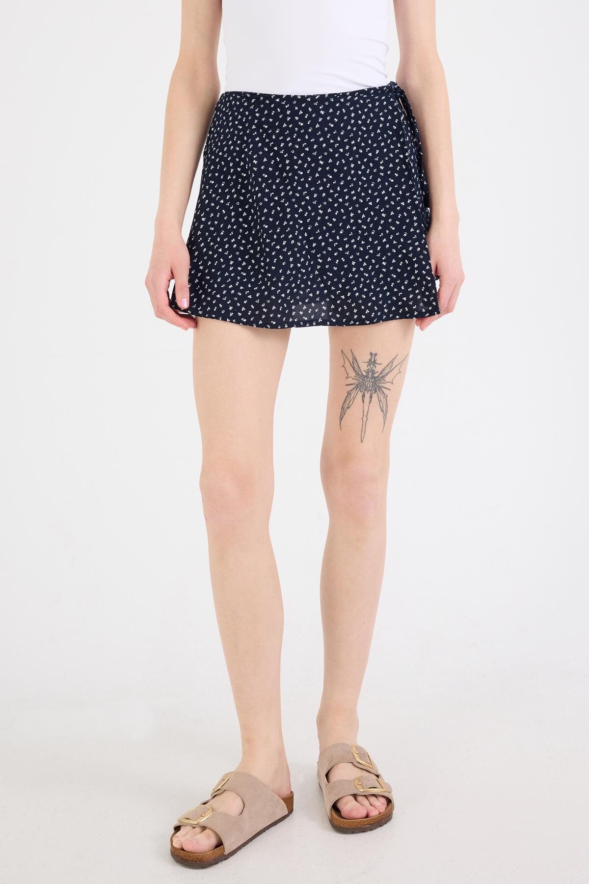 Night-Blue_Floral-Patterned-Shorts-Skirt-addax