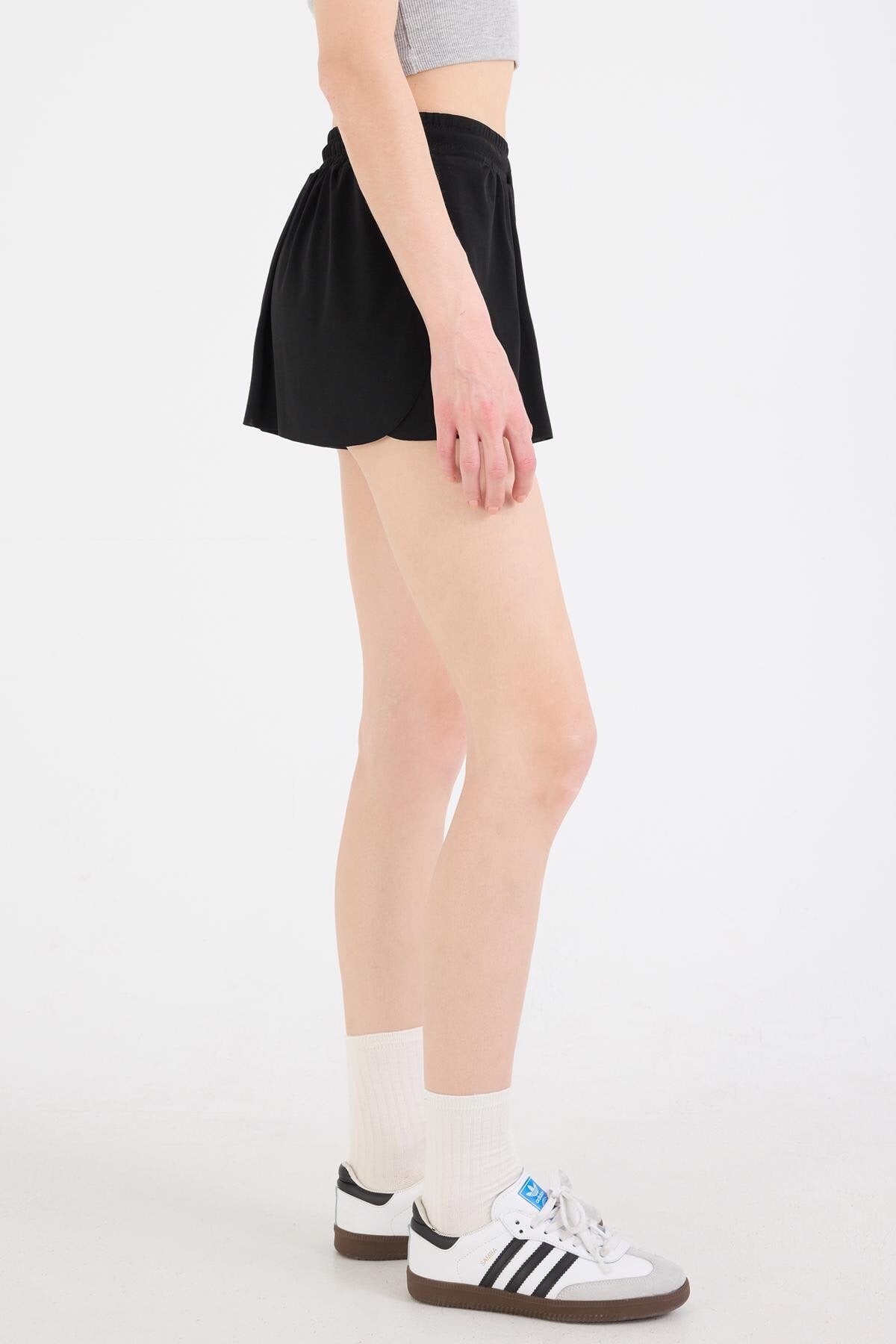 Black_Shorts-With-Elastic-Waist-addax