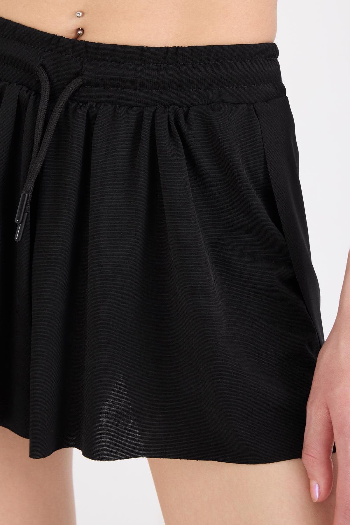 Black_Shorts-With-Elastic-Waist-addax