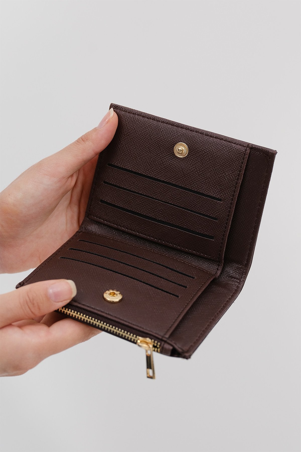 Brown_Wallet-addax