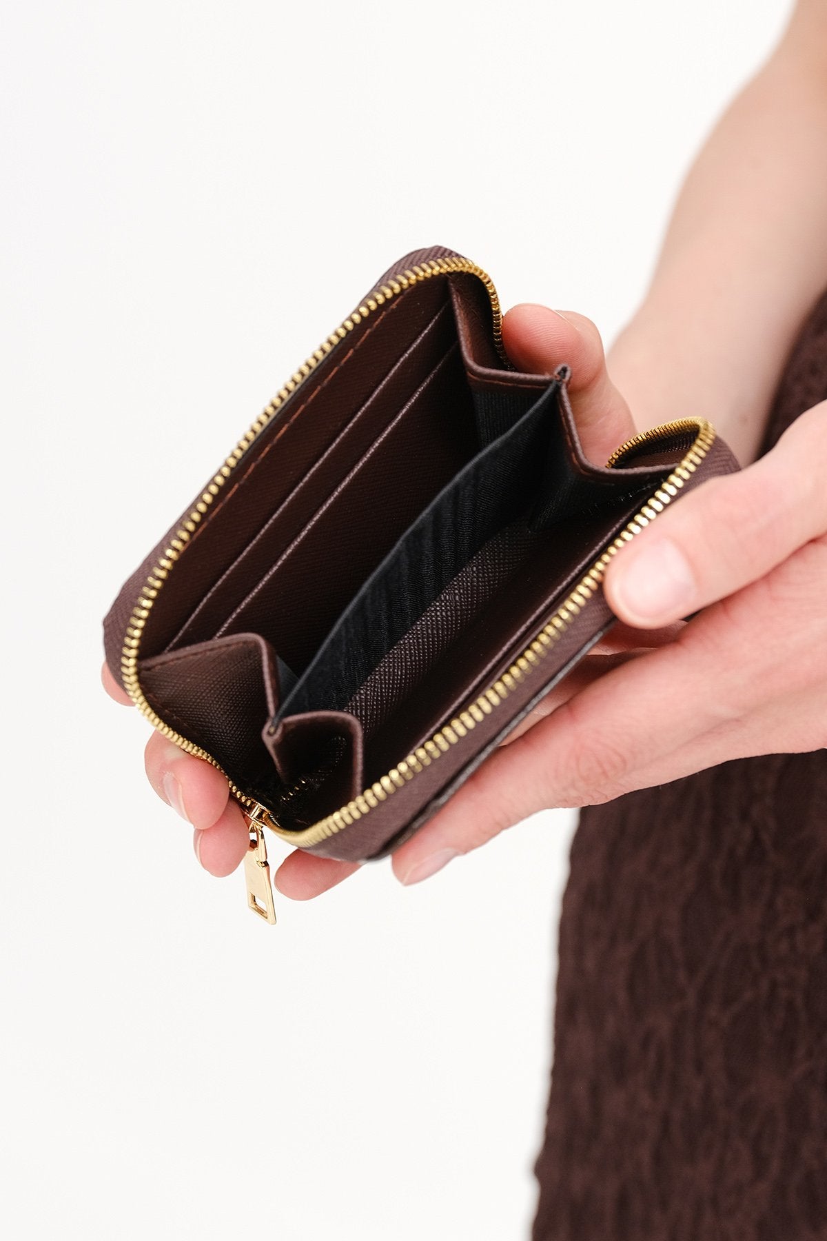 Brown_Zip-Up-Cardholder-Wallet-addax