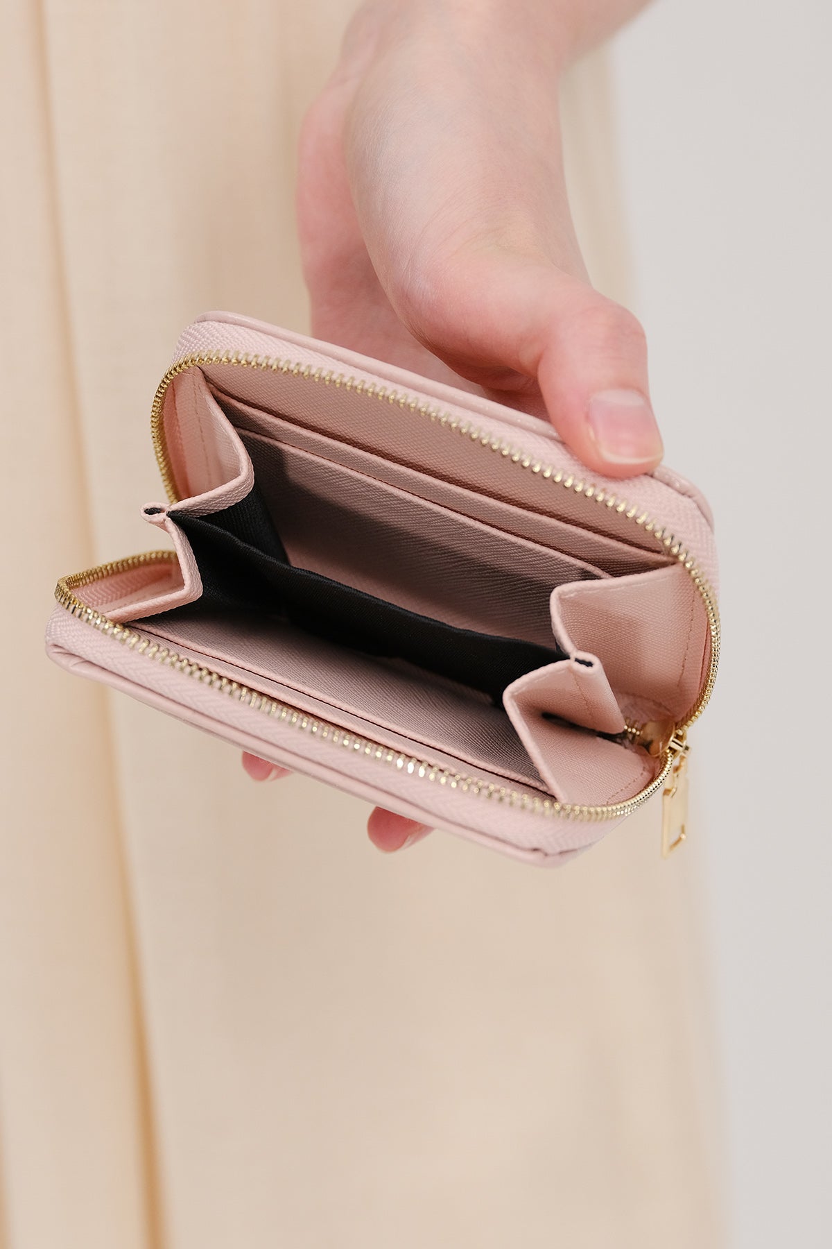 Lotus_Zip-Up-Cardholder-Wallet-addax