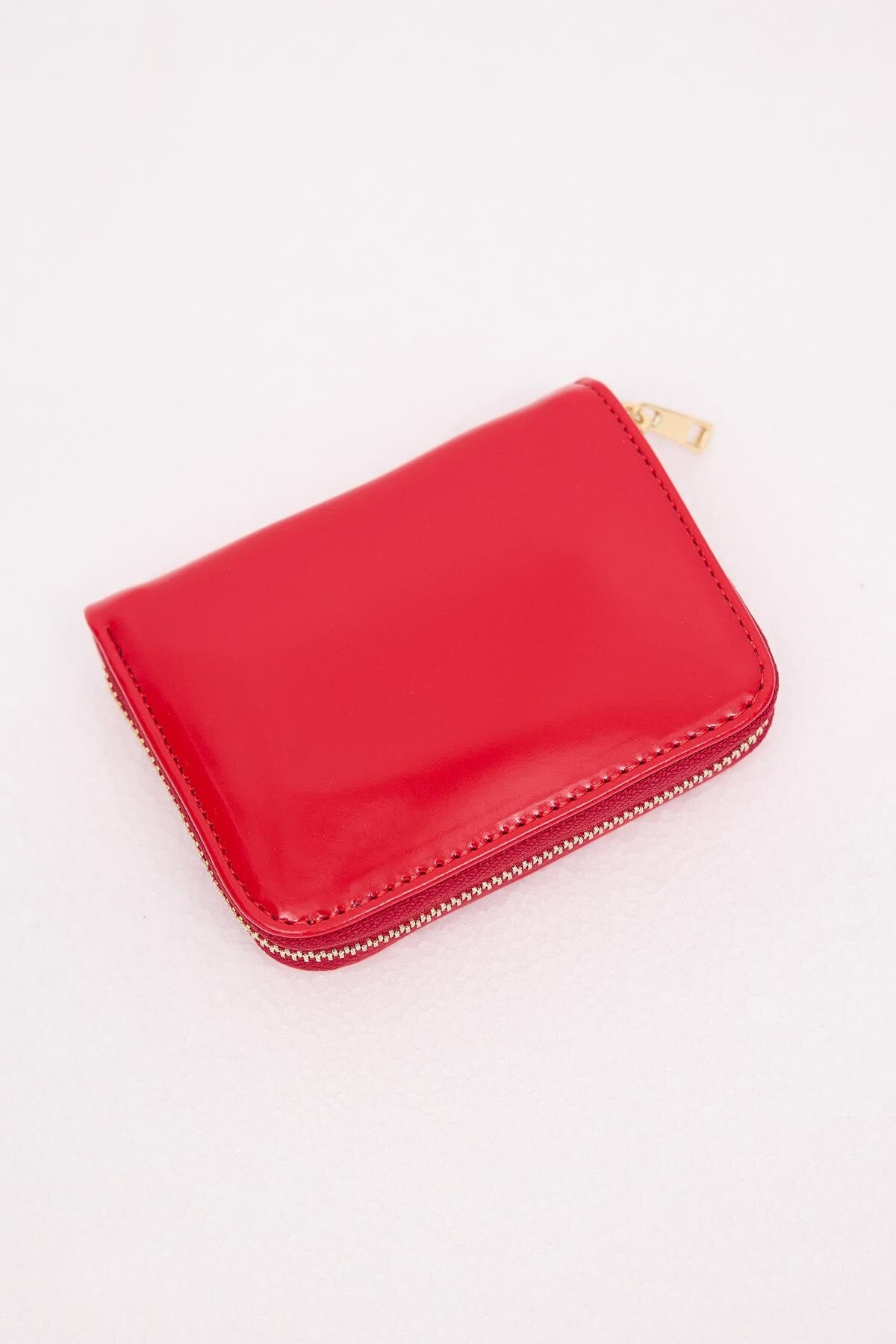 Red_Zip-Up-Patent-Leather-Wallet-addax