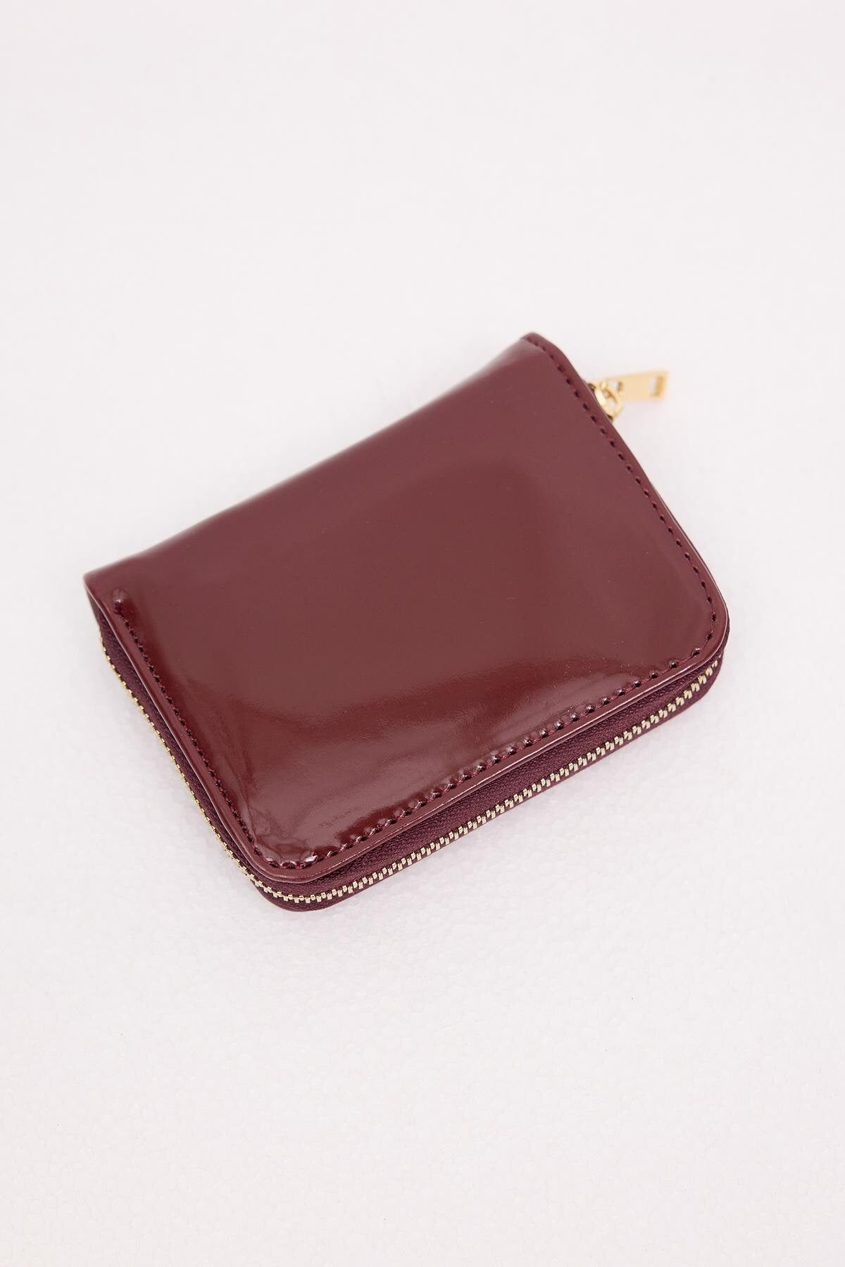 Burgundy_Zip-Up-Patent-Leather-Wallet-addax