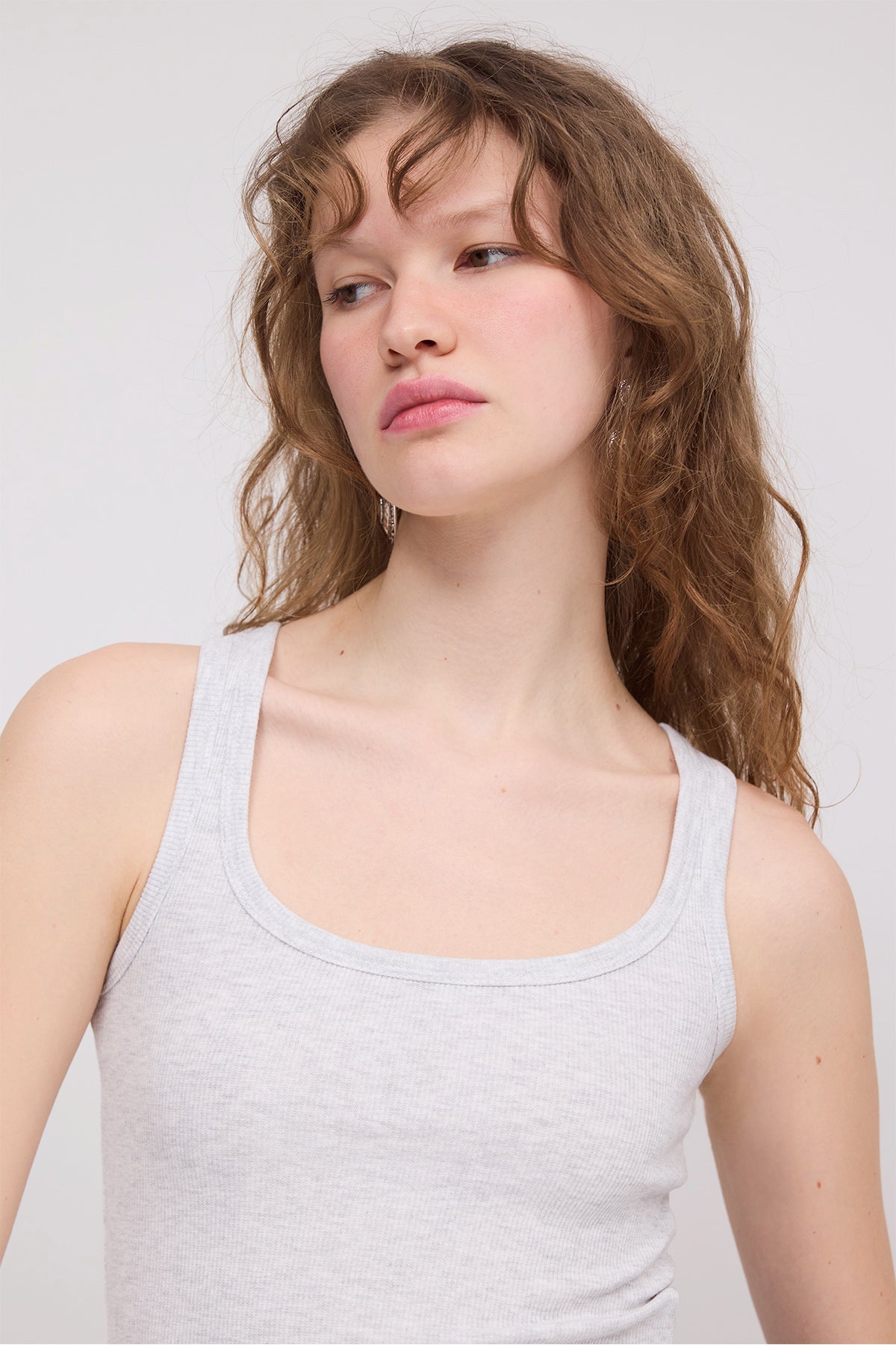 Snow-Melange_U-Neck-Sleeveless-Tank-Top-addax