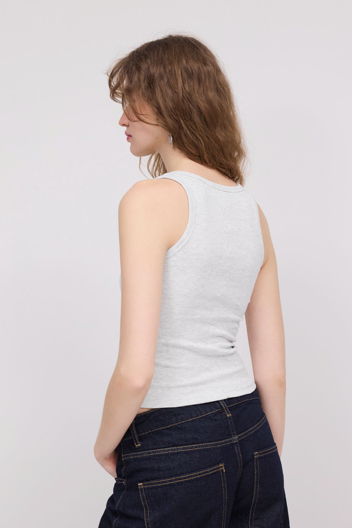 Snow-Melange_U-Neck-Sleeveless-Tank-Top-addax