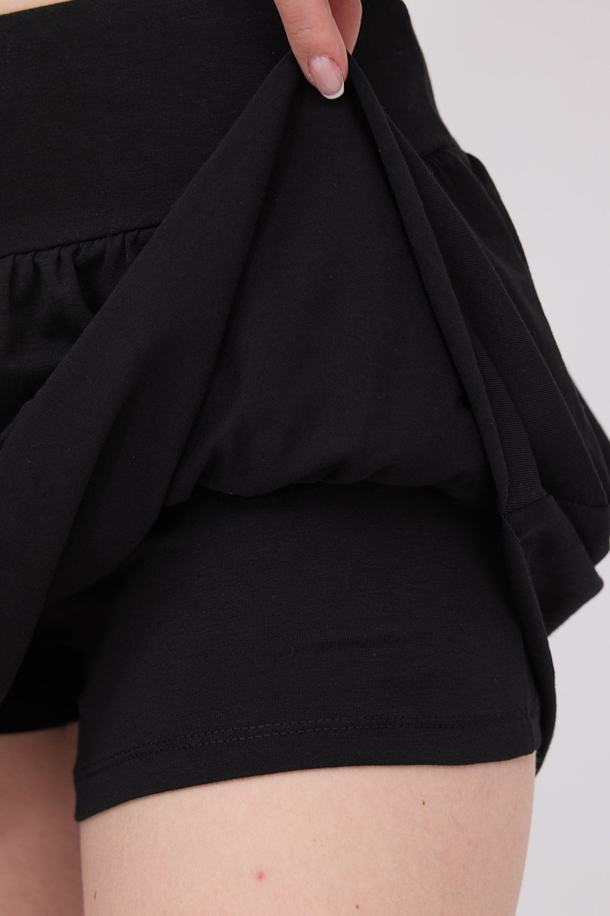 Black_Elastic-Waist-Ruffle-Mini-Skirt-addax