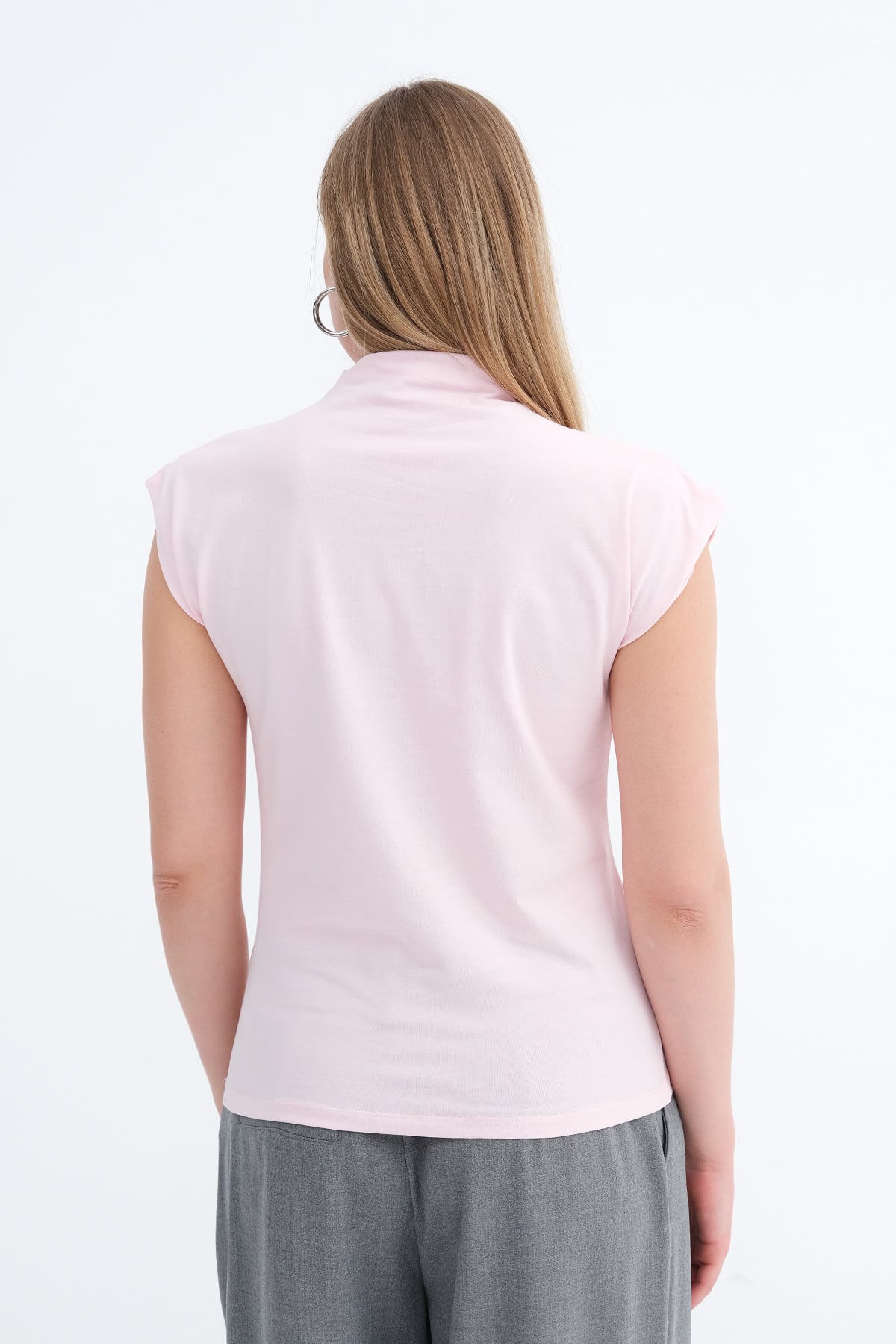 Lotus_High-Neck-Basic-Blouse-addax