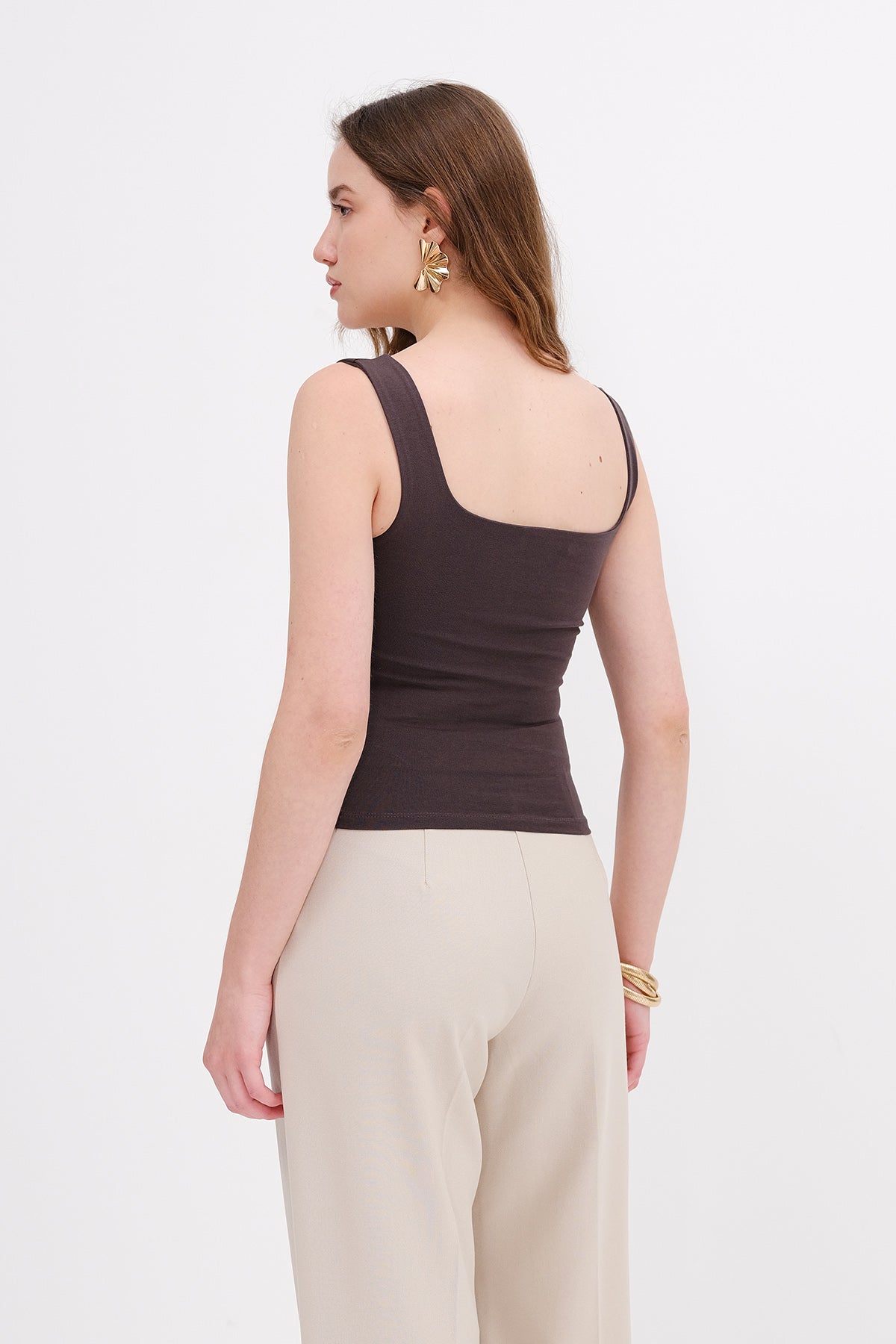 Soft-Brown_Wide-Strap-Square-Neck-Tank-Top-addax