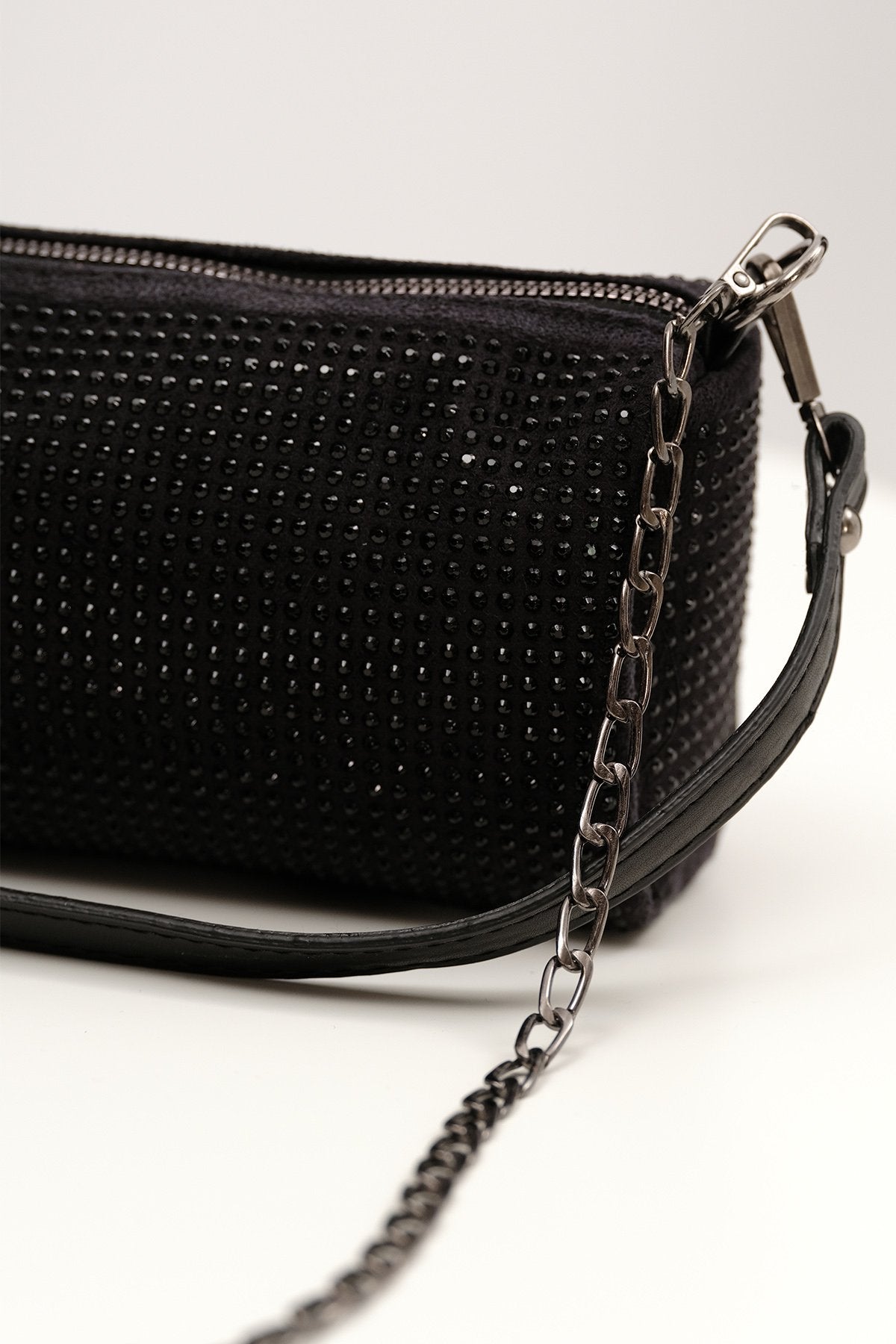 Black---Black_Bag-addax