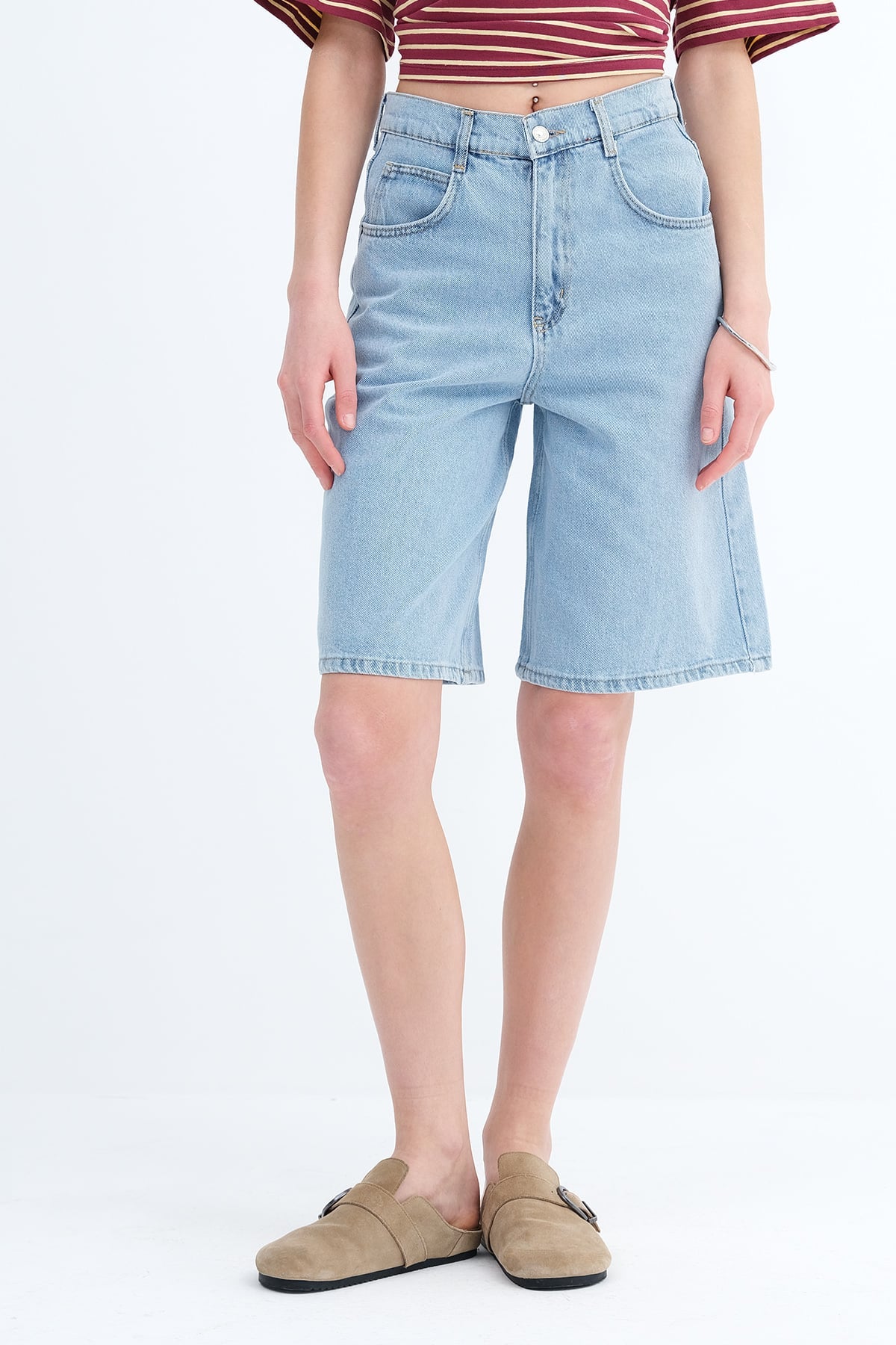 Acid-Wash_Bermuda-Denim-Shorts-addax
