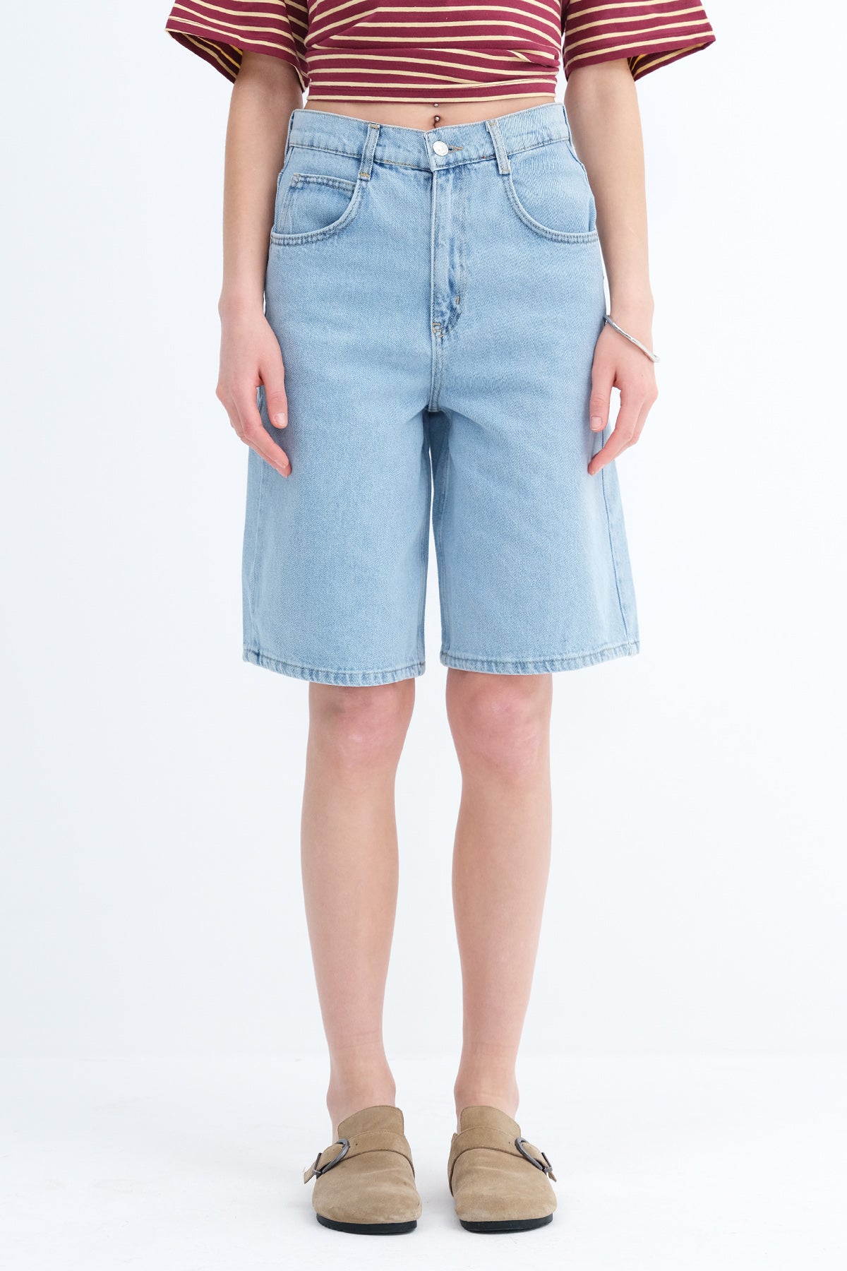 Acid-Wash_Bermuda-Denim-Shorts-addax