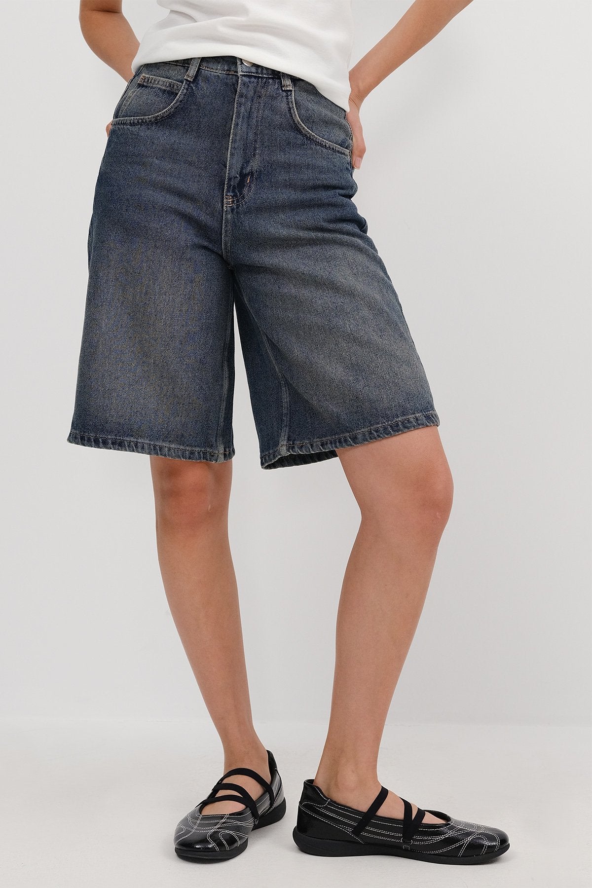 Tint_Bermuda-Denim-Shorts-addax
