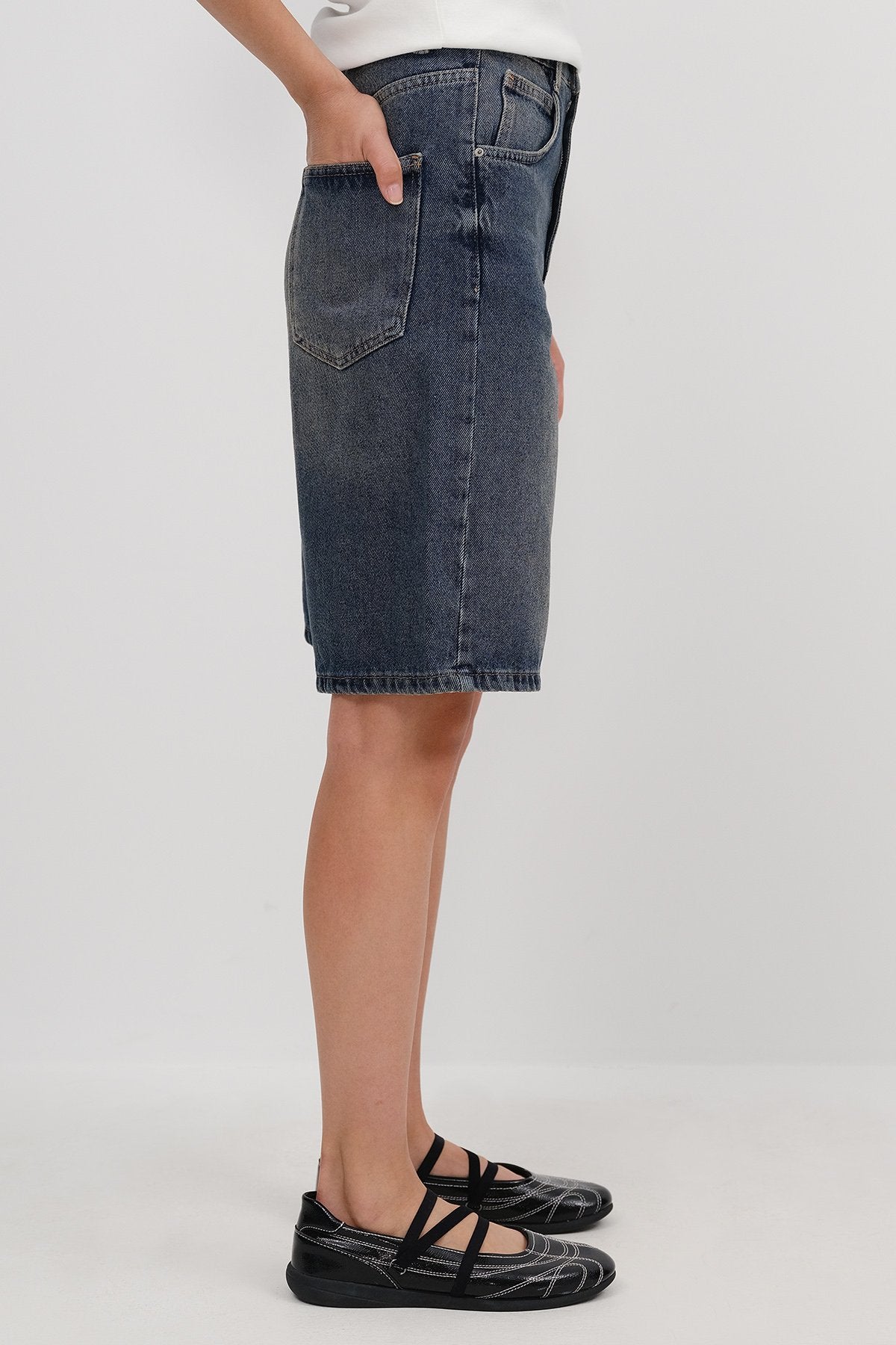 Tint_Bermuda-Denim-Shorts-addax