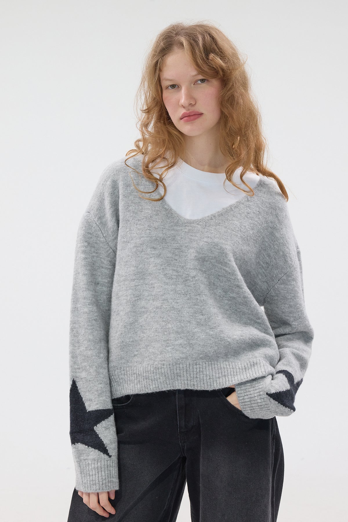 Grey_V-Neck-Sleeves-Star-Pattern-Knitwear-Sweater-addax