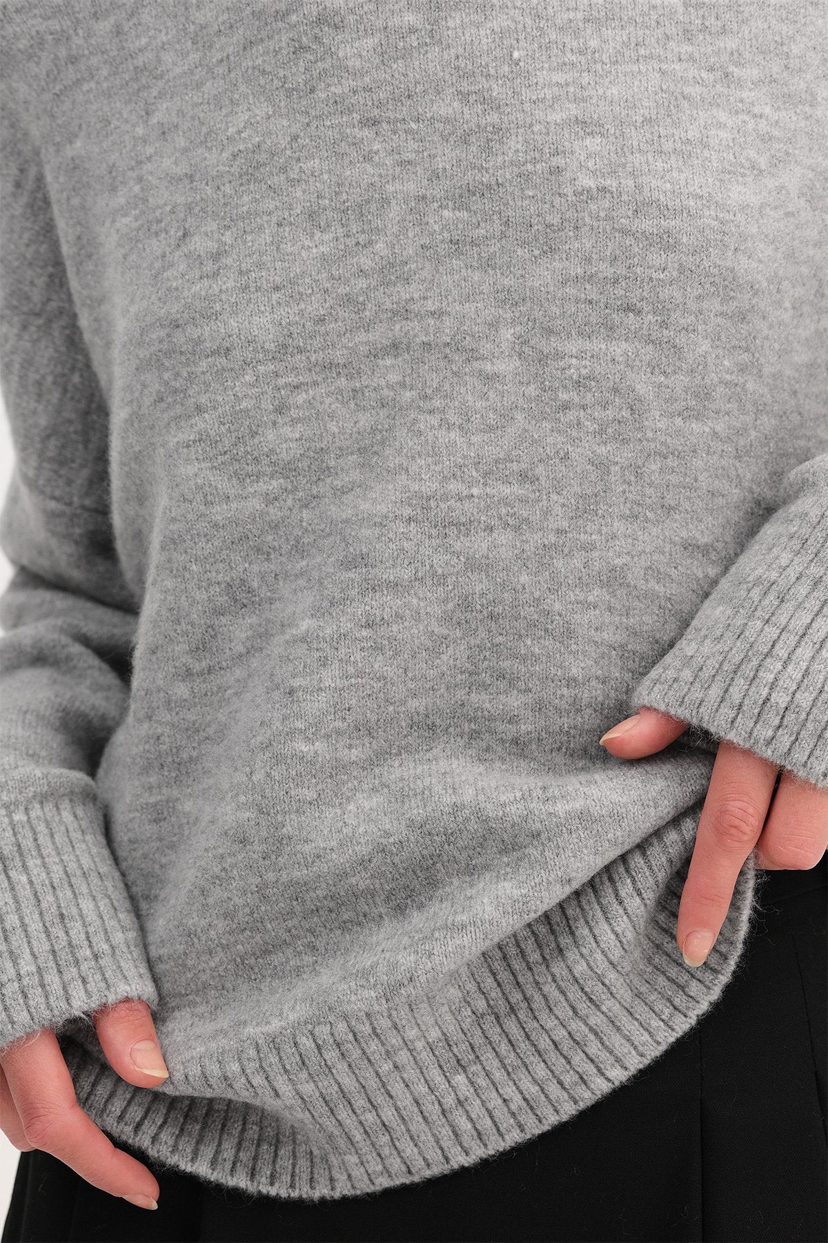 Grey_Crew-Neck-Long-Sleeve-Knitwear-Sweater-addax