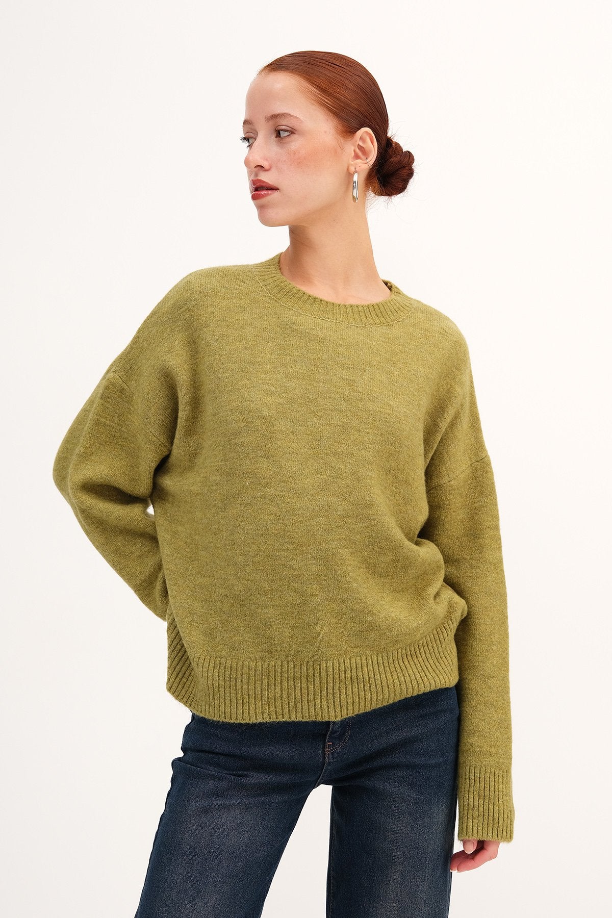 Olive_Crew-Neck-Long-Sleeve-Knitwear-Sweater-addax