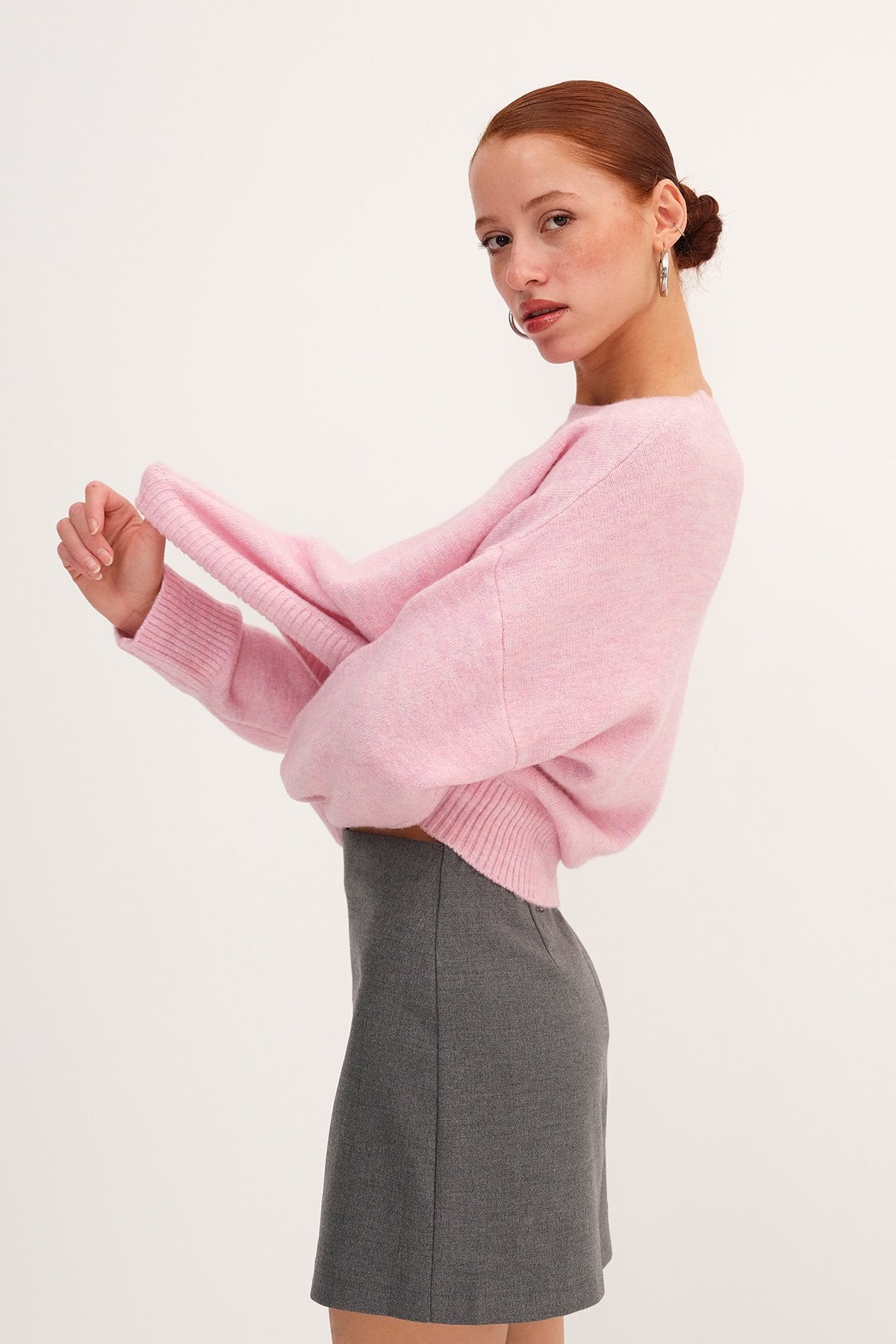 Begonia_Crew-Neck-Long-Sleeve-Knitwear-Sweater-addax