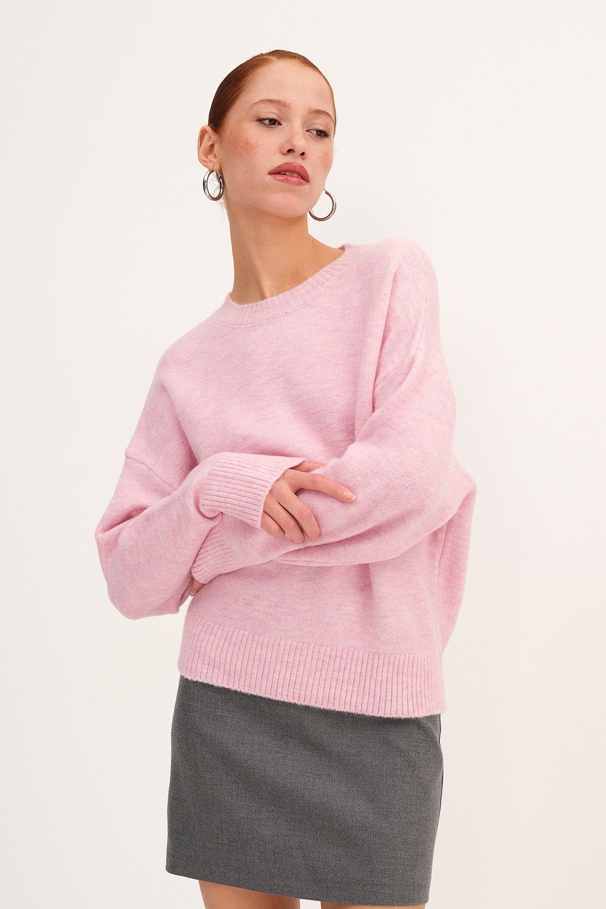 Begonia_Crew-Neck-Long-Sleeve-Knitwear-Sweater-addax
